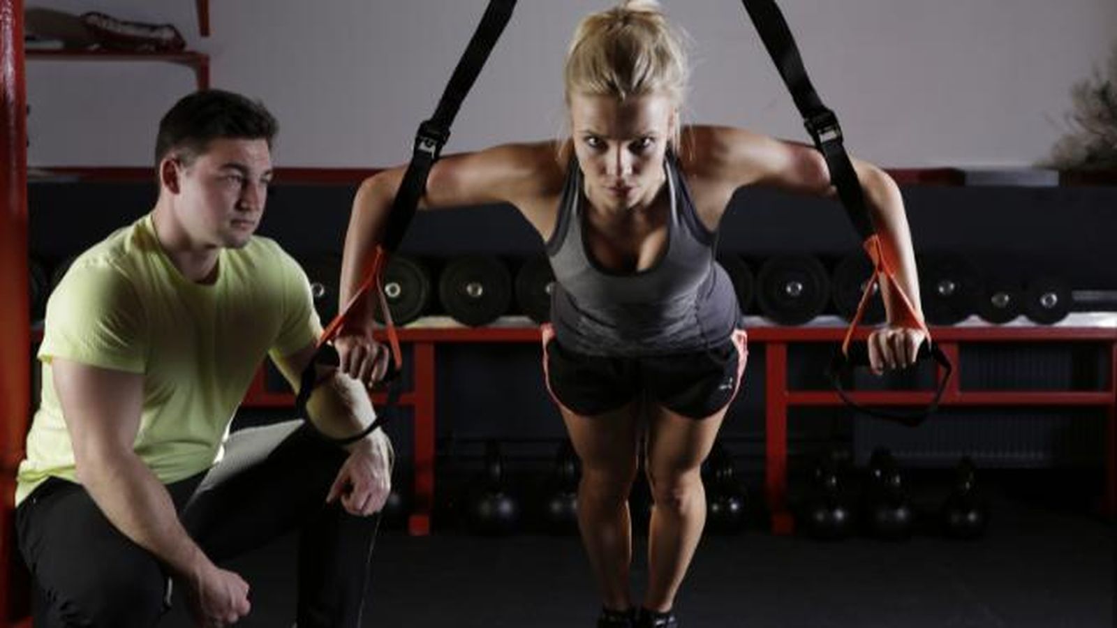 Cuántas re﻿peticiones tengo que hacer para ganar más masa muscular