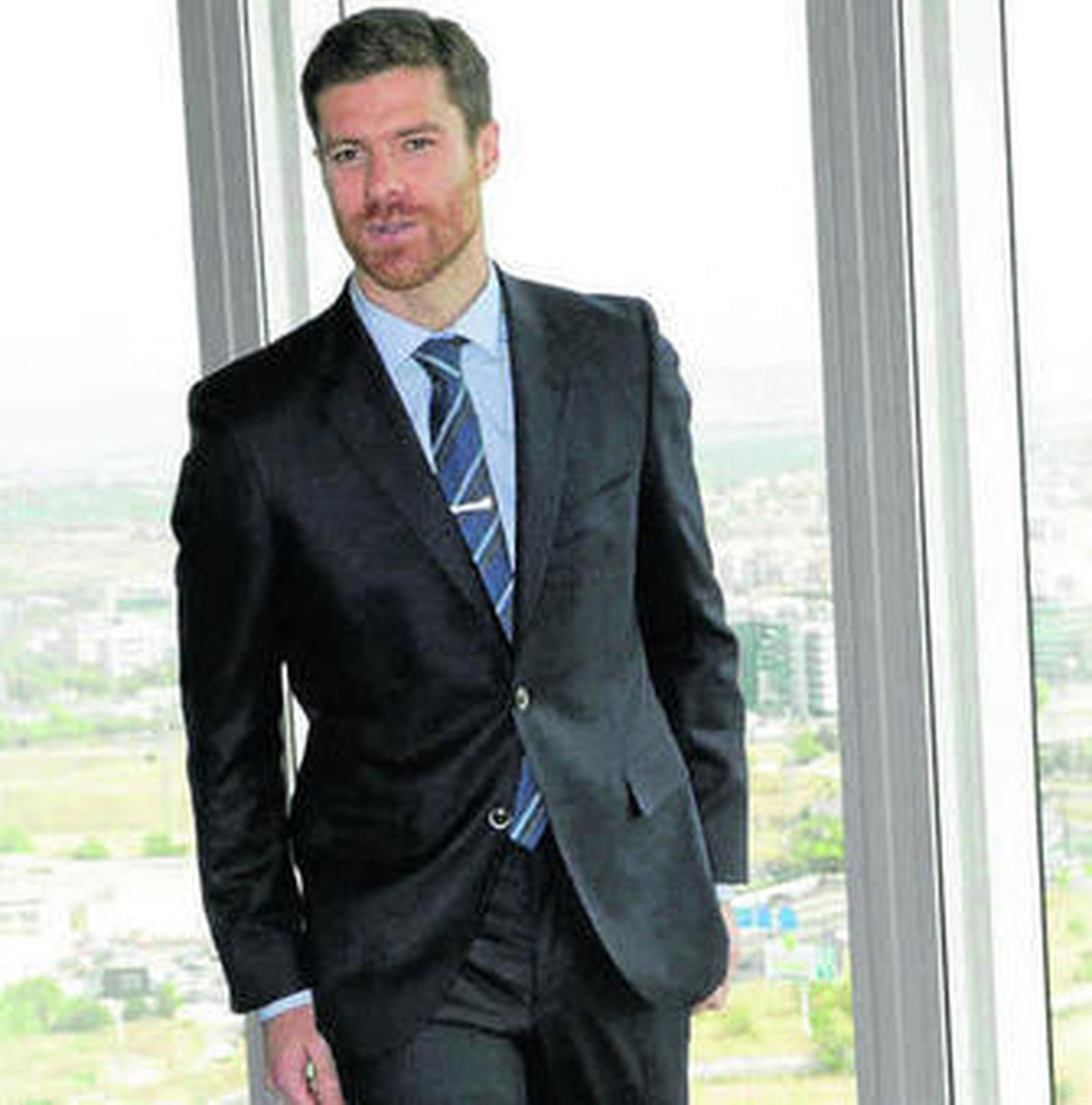 Xabi Alonso siempre destaca por su elegancia.