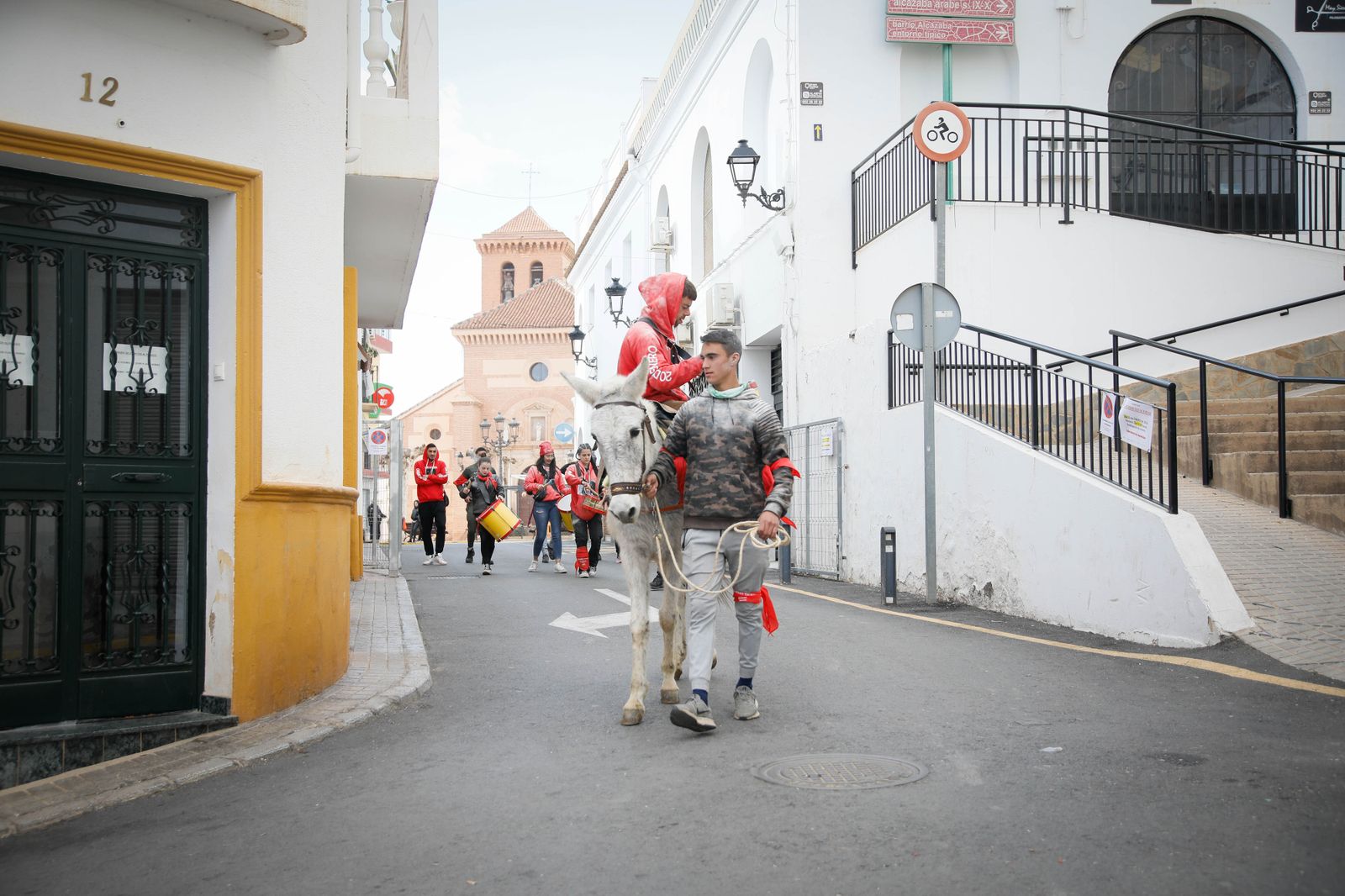 Las mejores imágenes del cierre de fiestas en Fiñana con "Las Ollas"