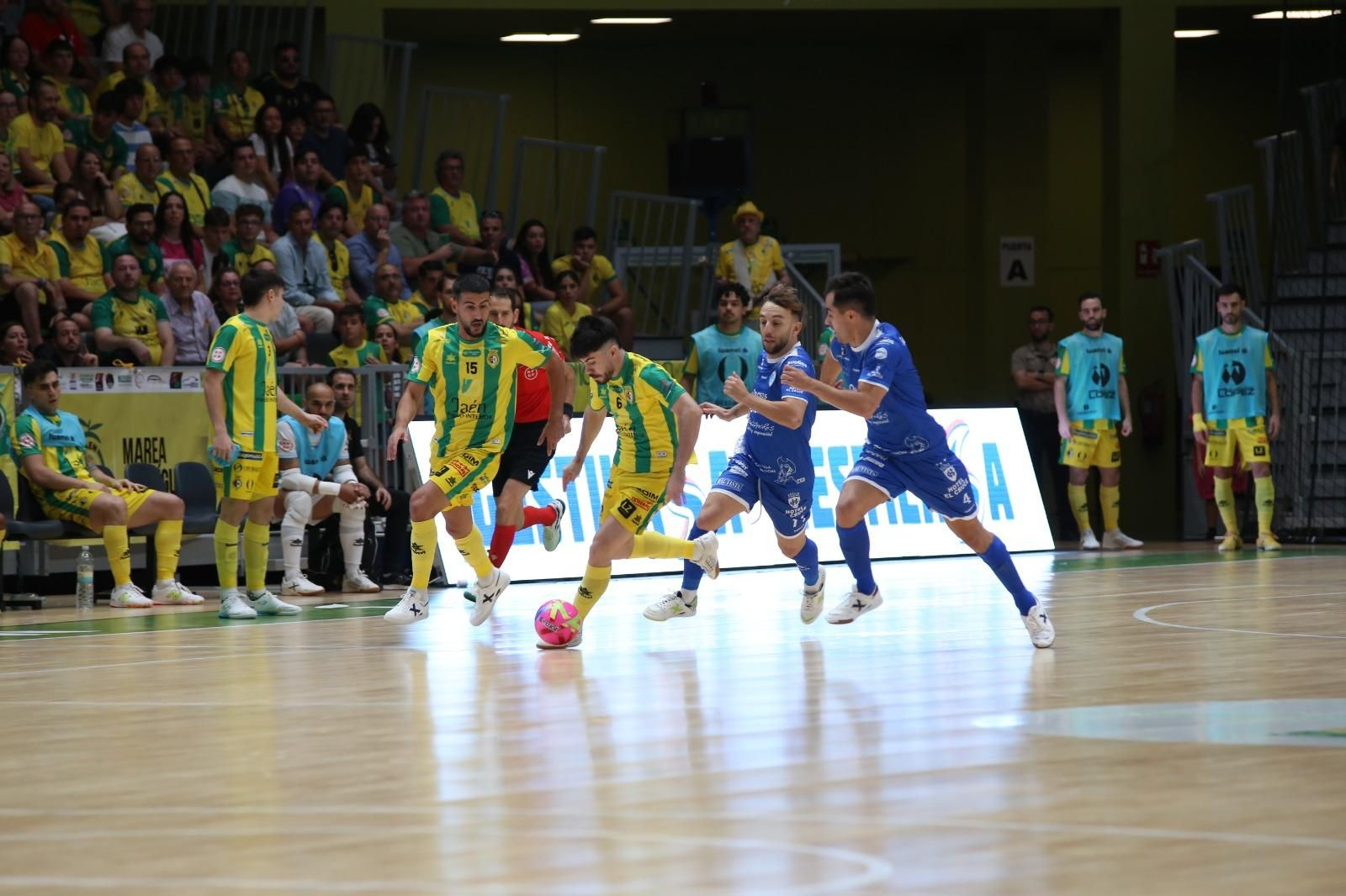 El ala de Bedmar, entre los 15 citados por la selección absoluta.