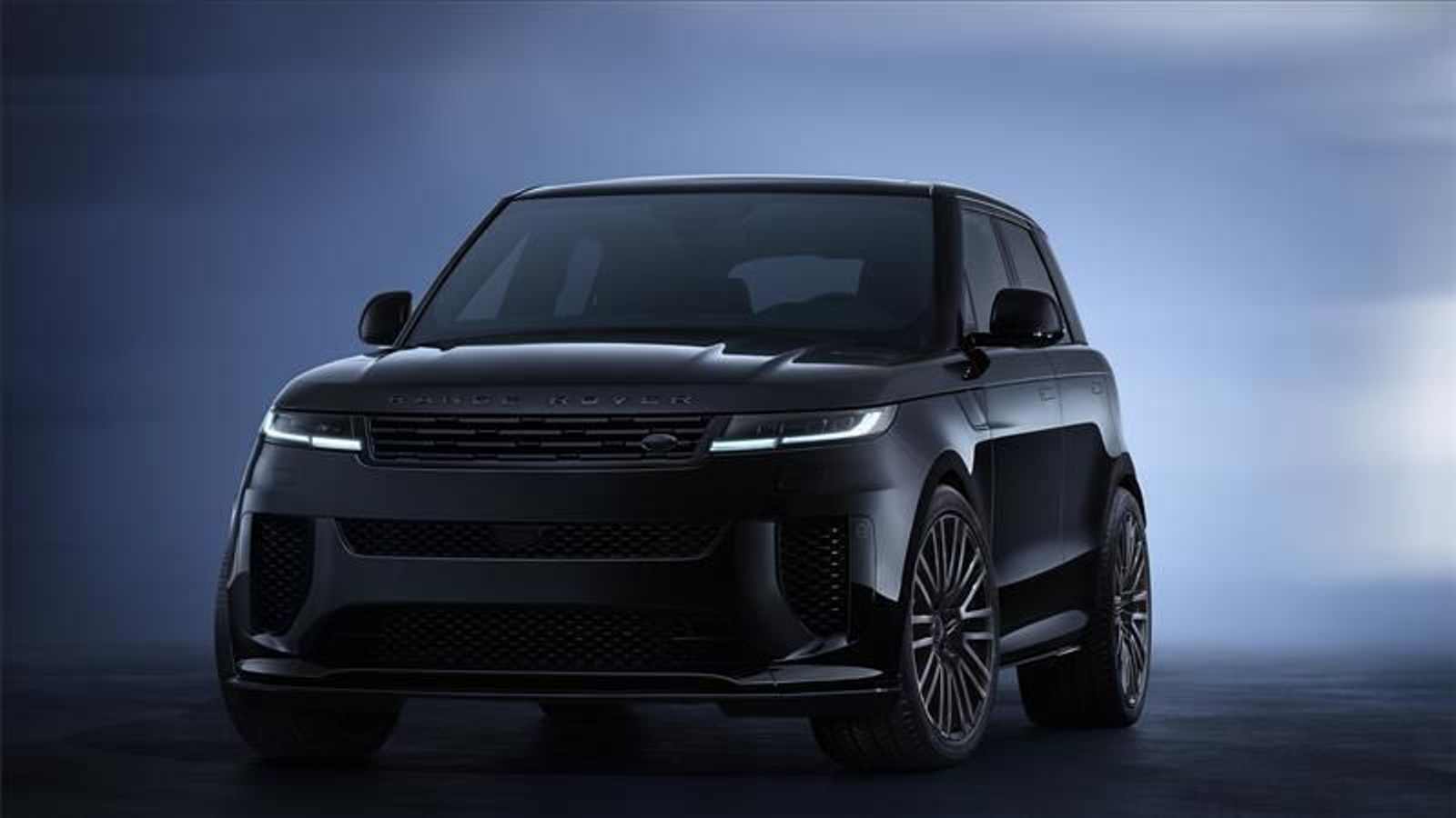 Range Rover desvela el exclusivo Sport SV Black, con el negro como protagonista y 635 CV