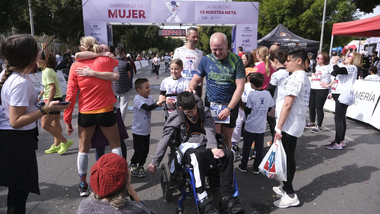 Imágenes de la Carrera de la Mujer 2023 en Almería