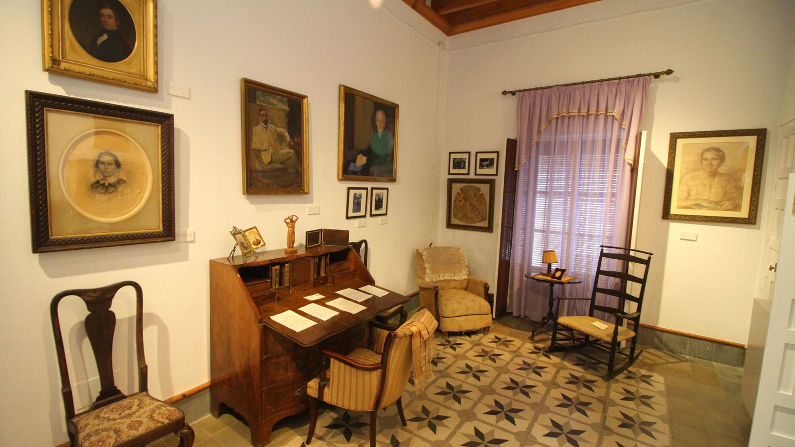 Interior de la casa-museo dedicado al premio Nobel onubense. Interior de la casa-museo dedicado al premio Nobel onubense.