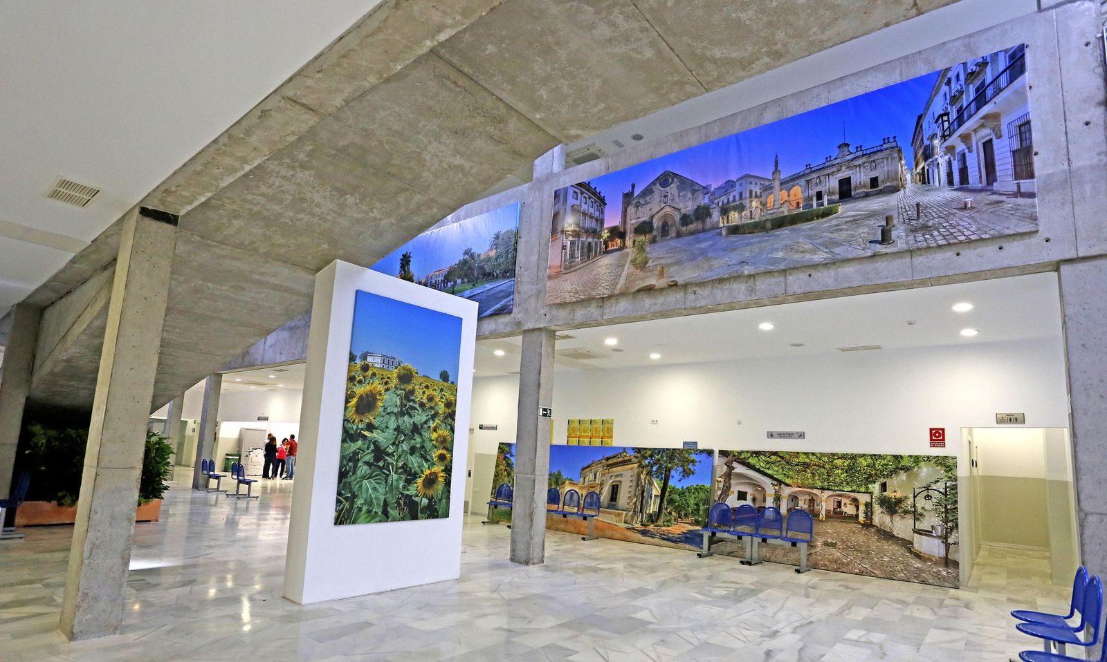 Imagen del vestíbulo del centro de salud de La Milagrosa.