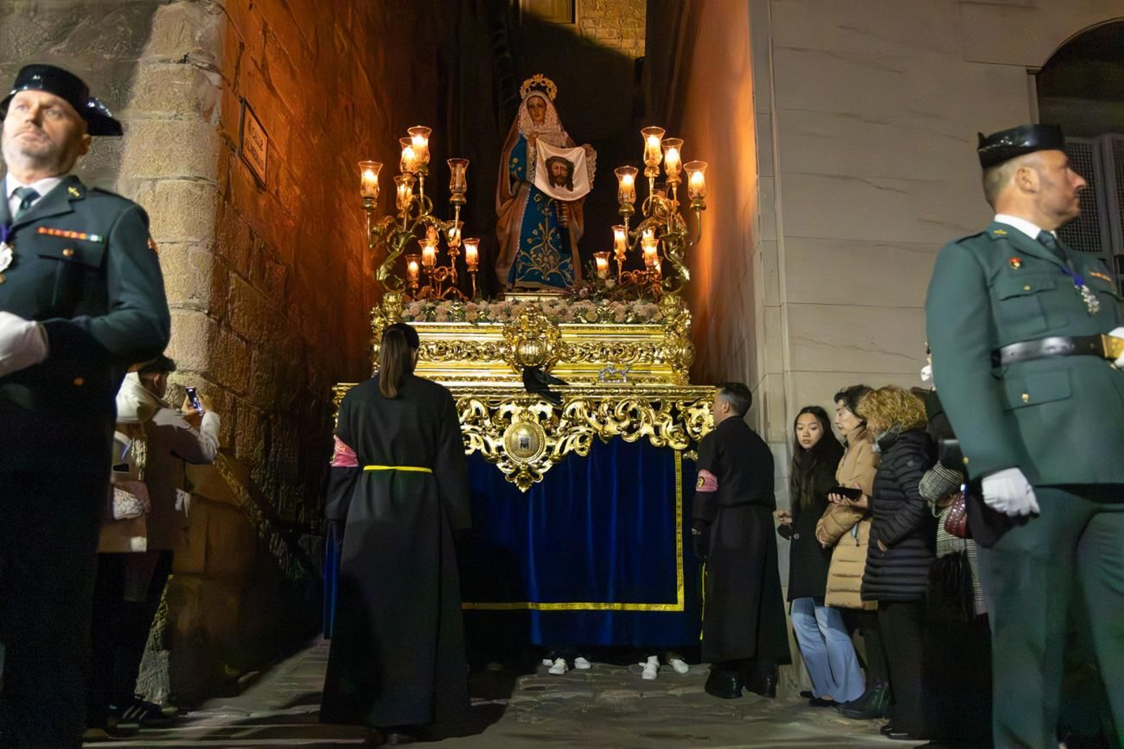 Los jiennenses acuden un año más al encuentro de Nuestro Padre Jesús