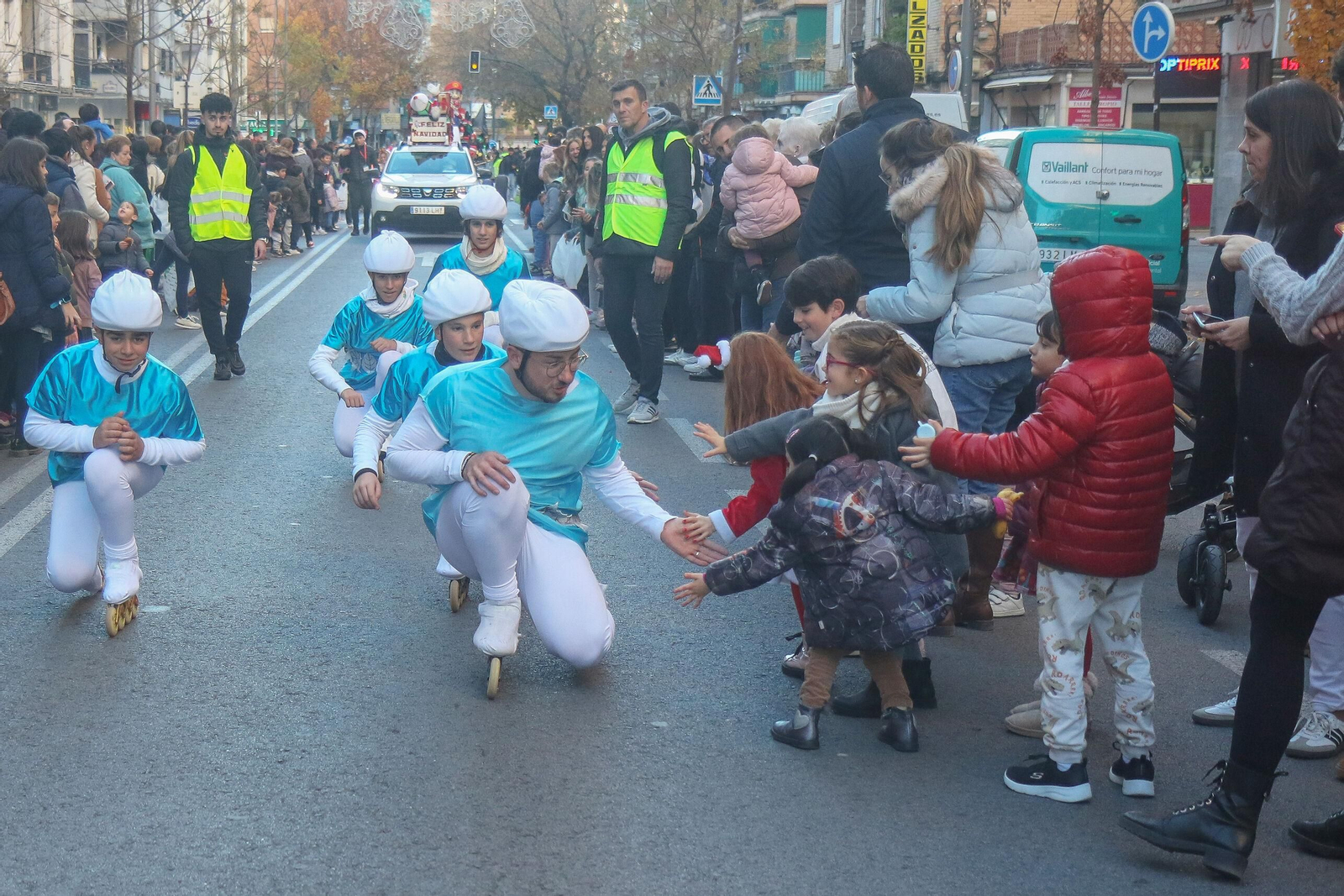 Las mejores imágenes de la cabalgata de Papá Noel en Granada