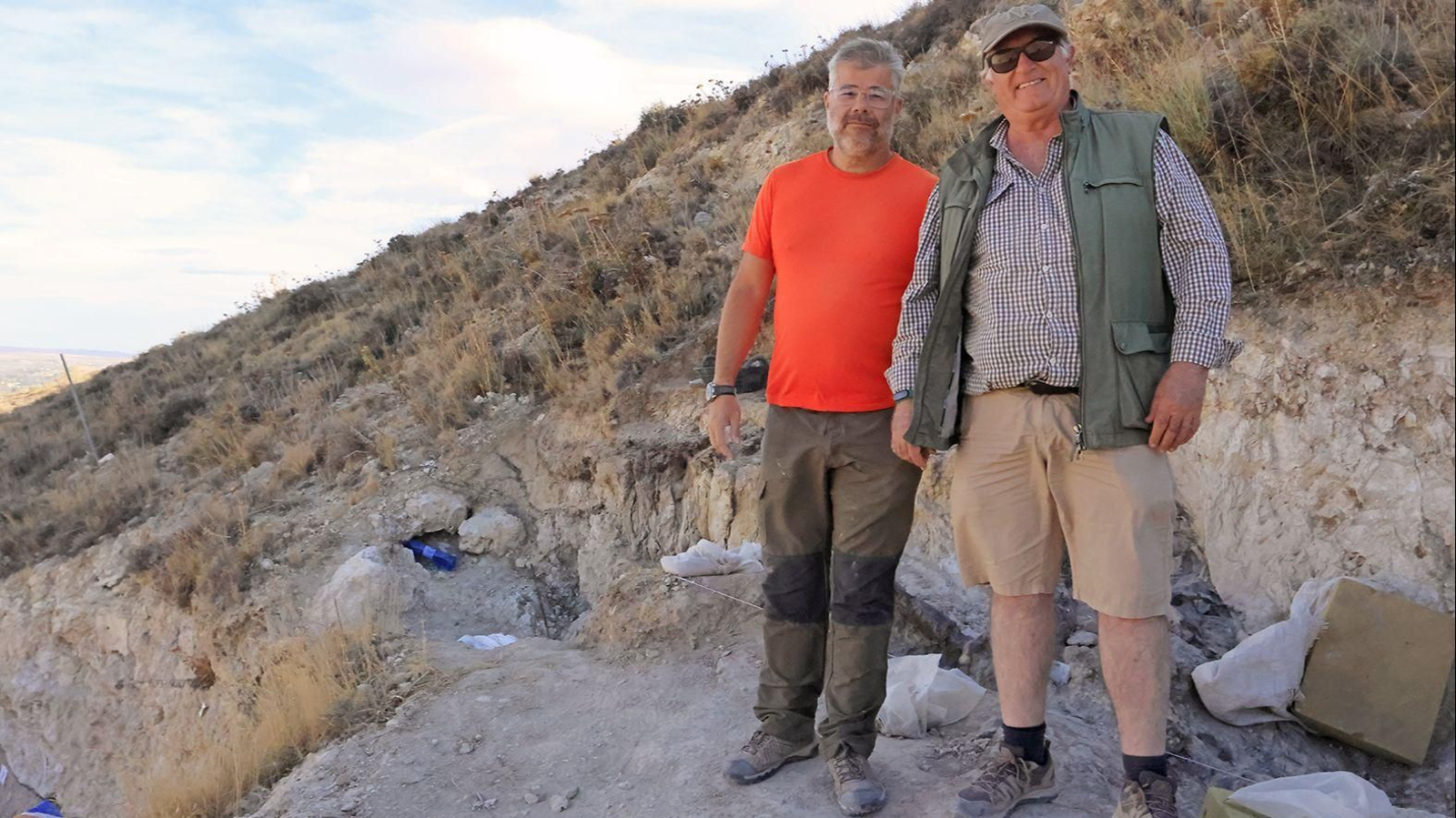 Sergio Ros y Bienvenido Martínez, en el yacimiento Baza 1