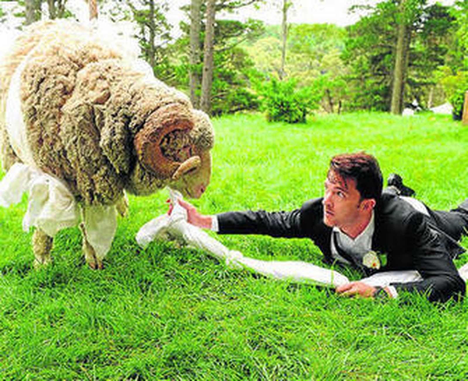 Una escena de la película de Stephan Elliott.