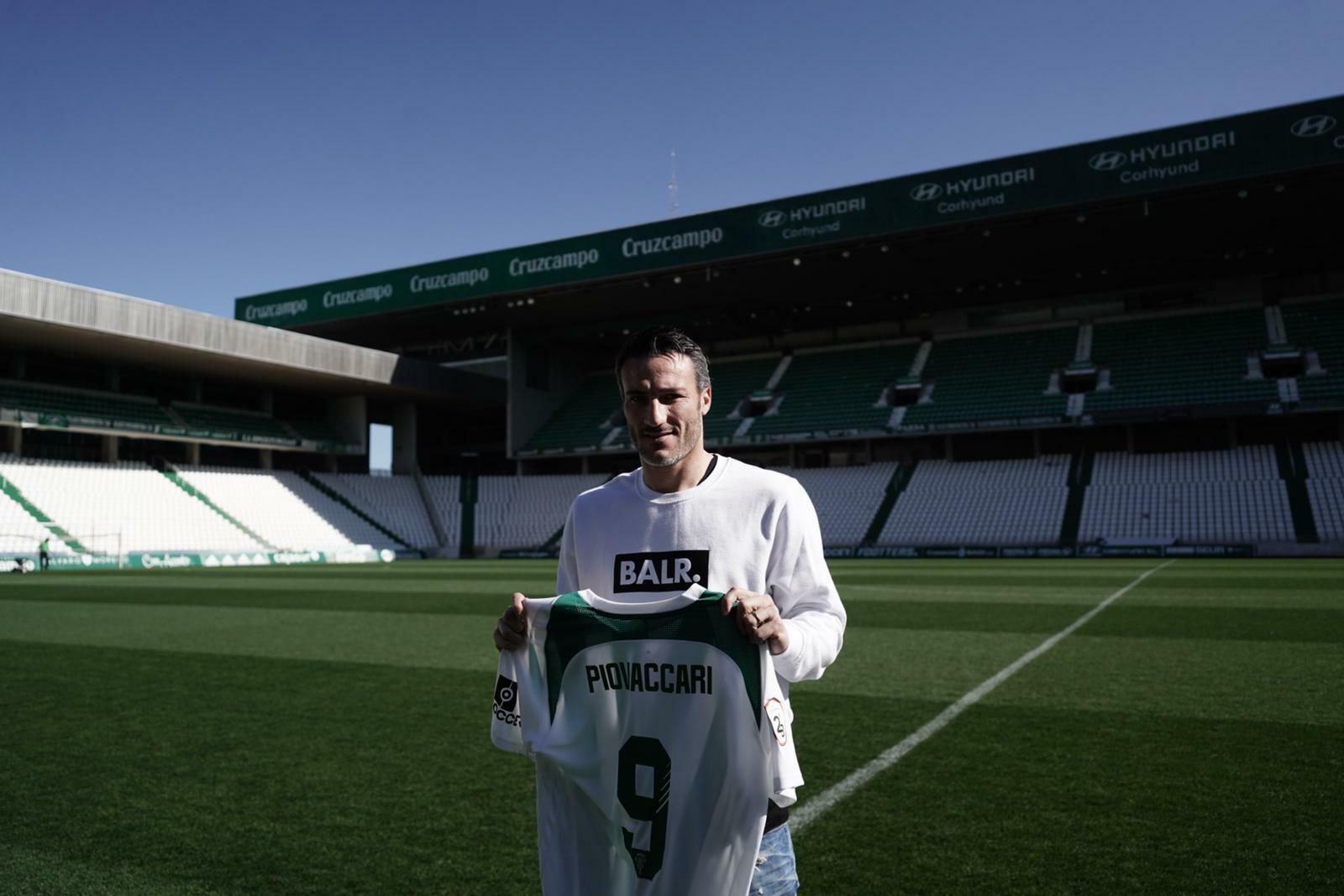 Las fotos de la presentación de Piovaccari y Jordi Tur con el Córdoba CF