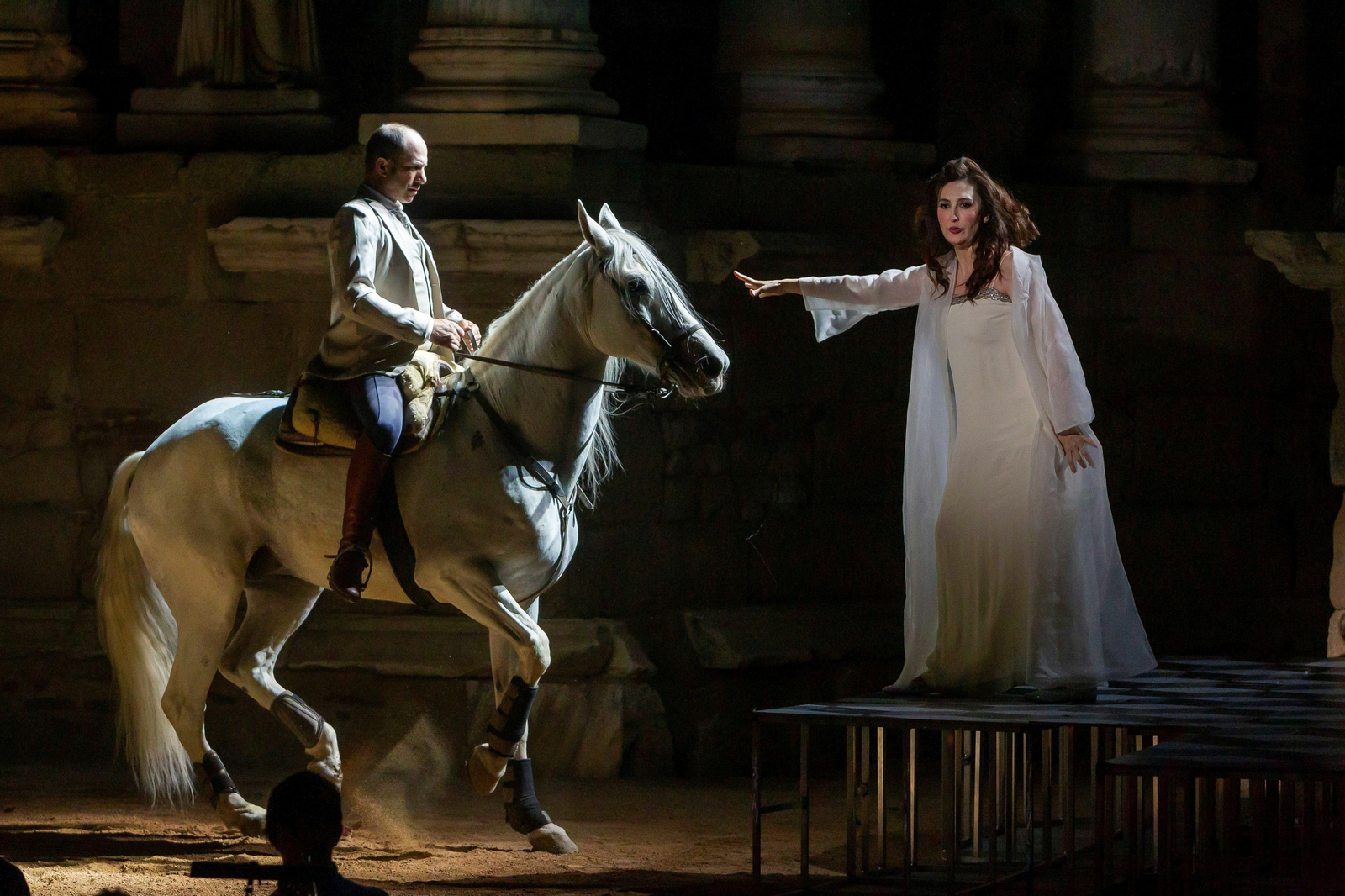 Un momento del ensayo general con María José Montiel como Dalila.