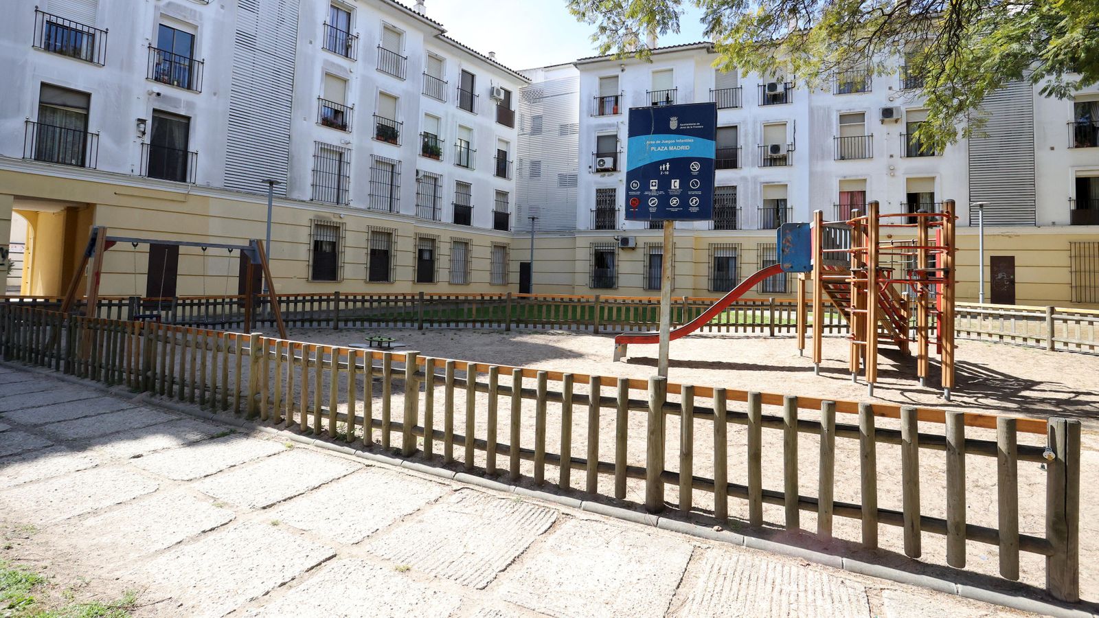 El parque infantil de la plaza Madrid.
