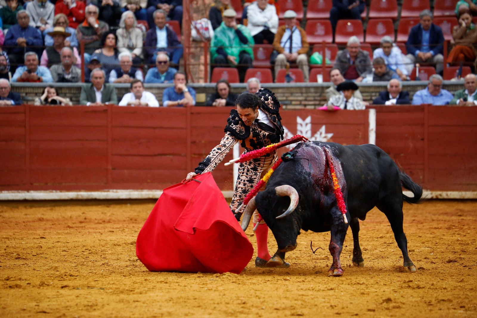 La última corrida de la Feria Taurina de Córdoba, en imágenes