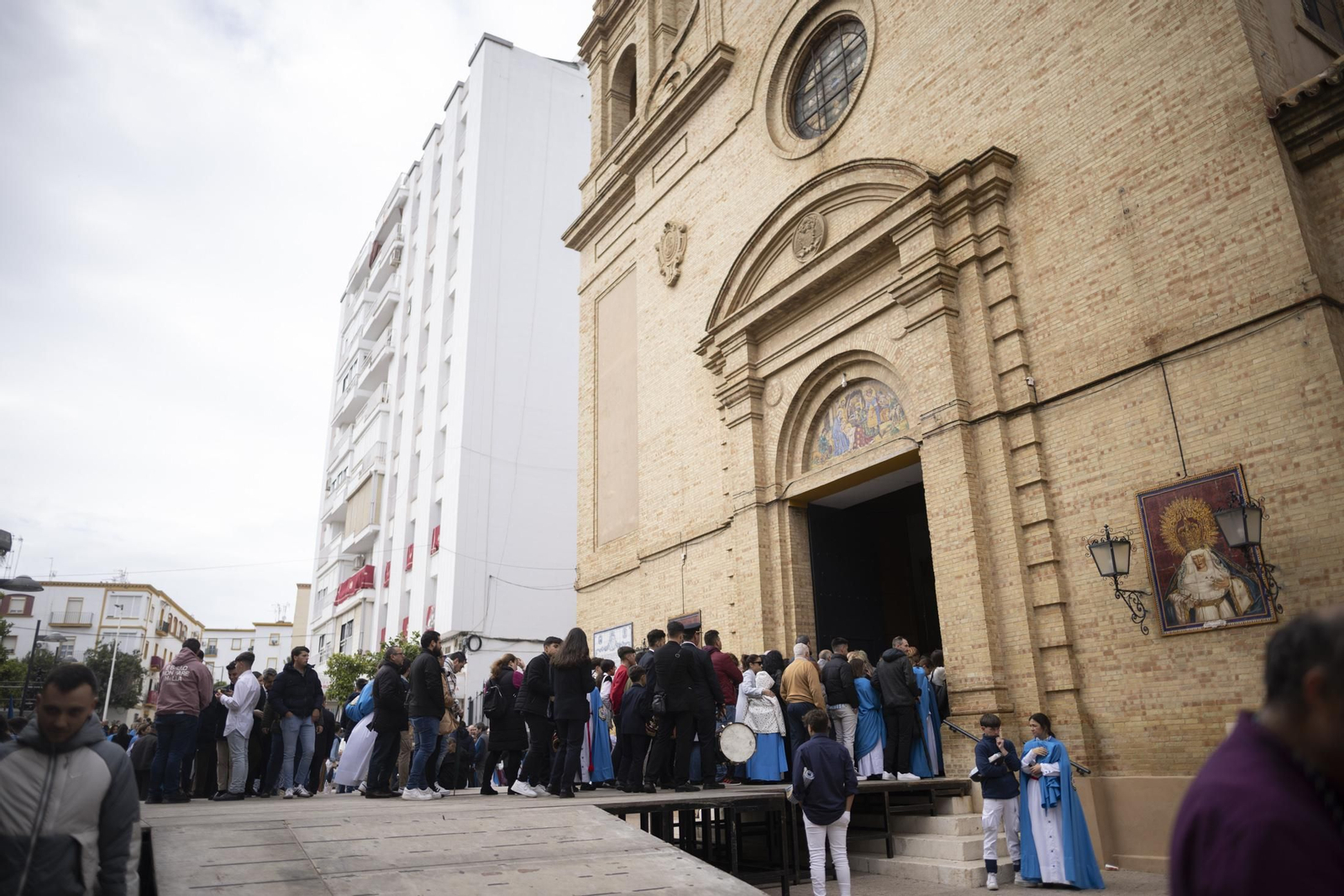 Las mejores imágenes del Miércoles Santo en Huelva: Hermandad de la Victoria