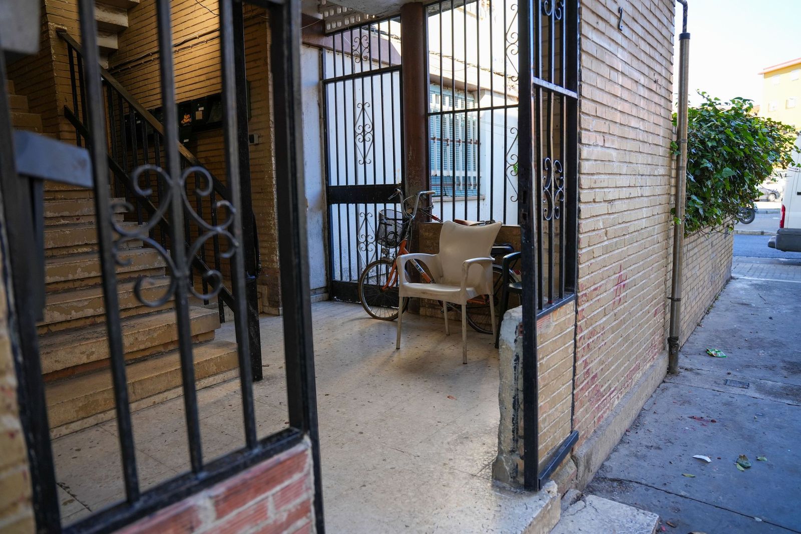 El portal en el que fue hallado el bebé.