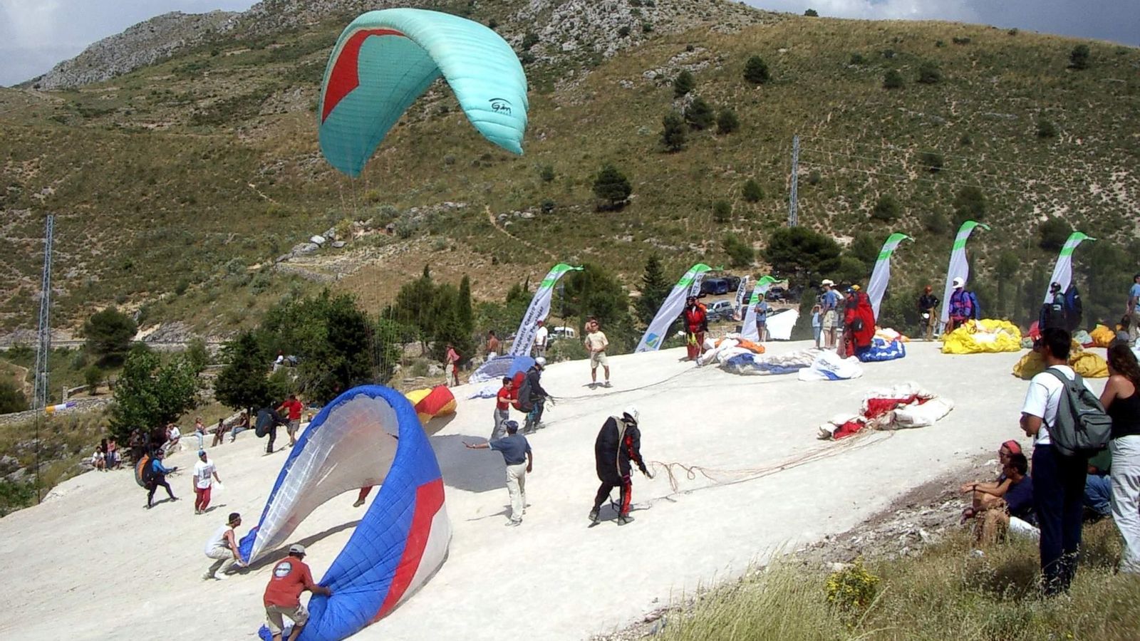 En Las Siete Pilillas tú decides si te animas a volar y quieres pasar un día viendo como otros surcan el cielo. En Las Siete Pilillas tú decides si te animas a volar y quieres pasar un día viendo como otros surcan el cielo.