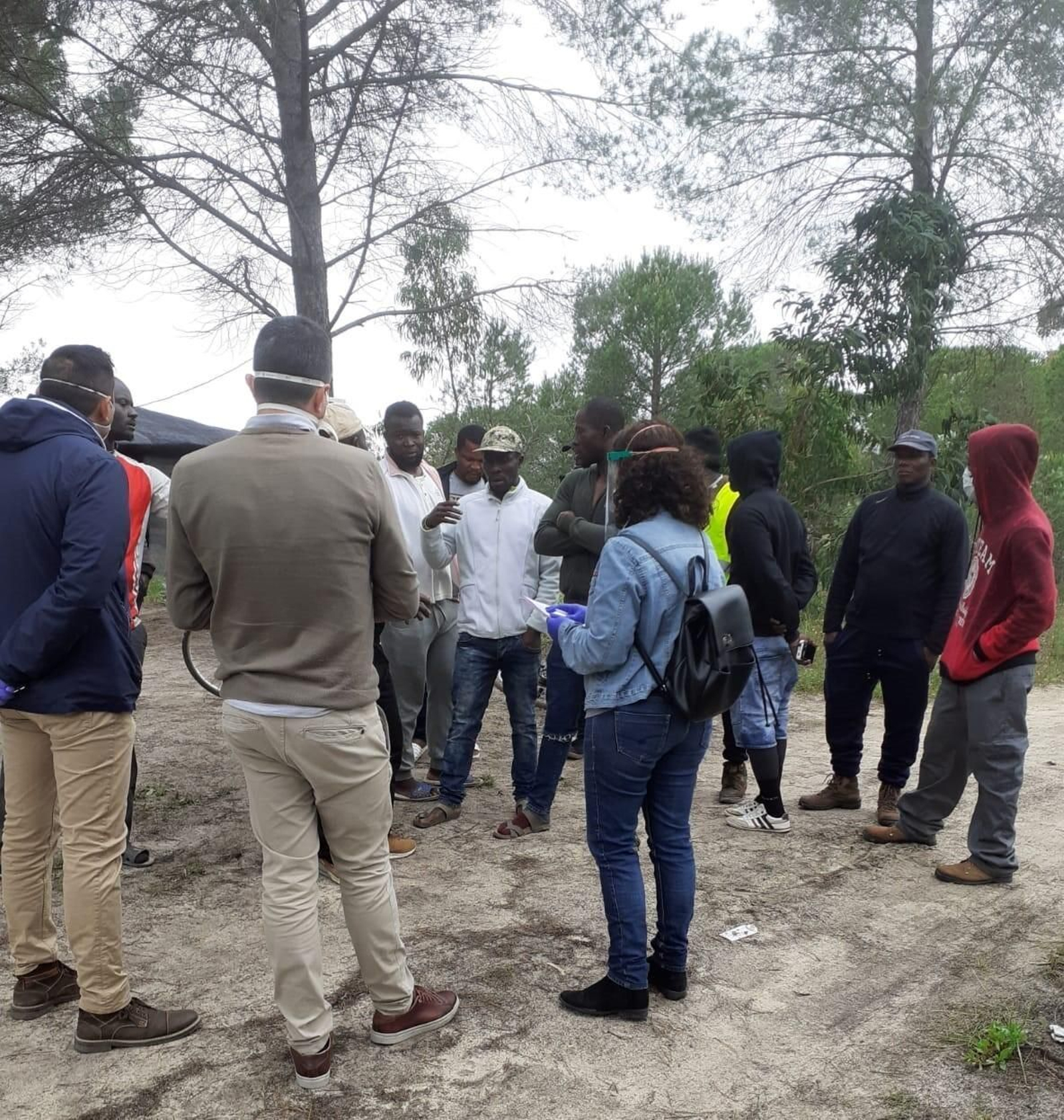 Cáritas recuerda que hay unas 2.500 personas que pasan el confinamiento en chabolas.