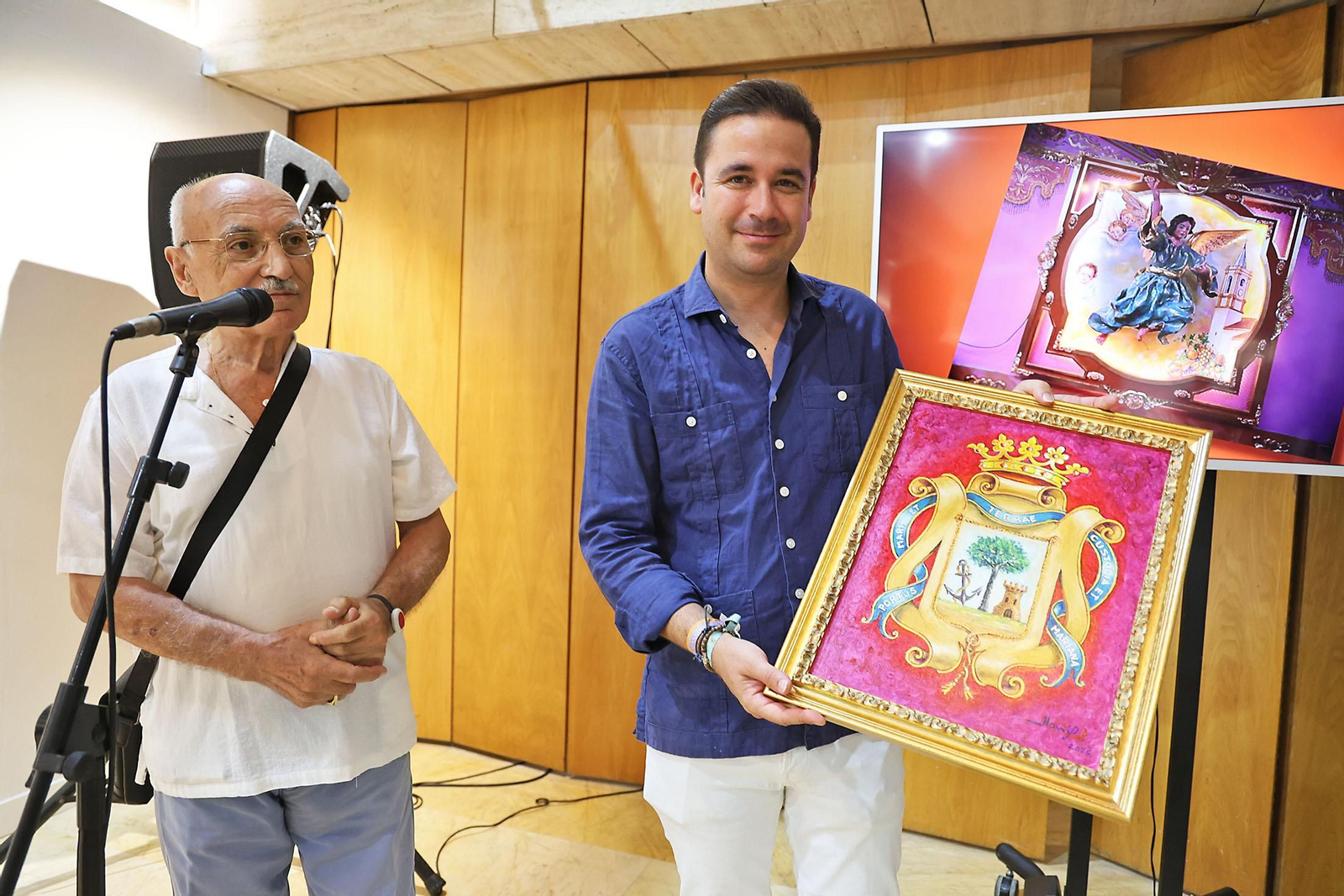 Imágenes de "Gratia Plena" exposición de Paco Llonís