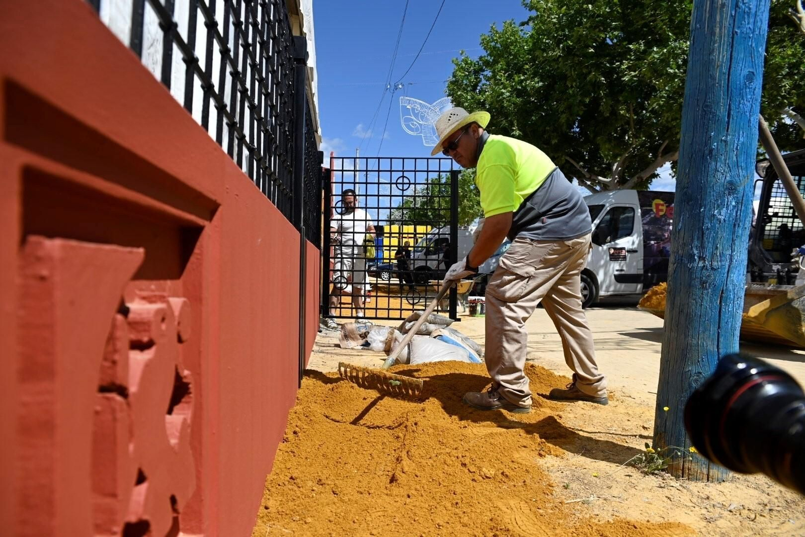 Cuenta atrás para el inicio de la Feria de Córdoba: así avanza el montaje en El Arenal, en imágenes