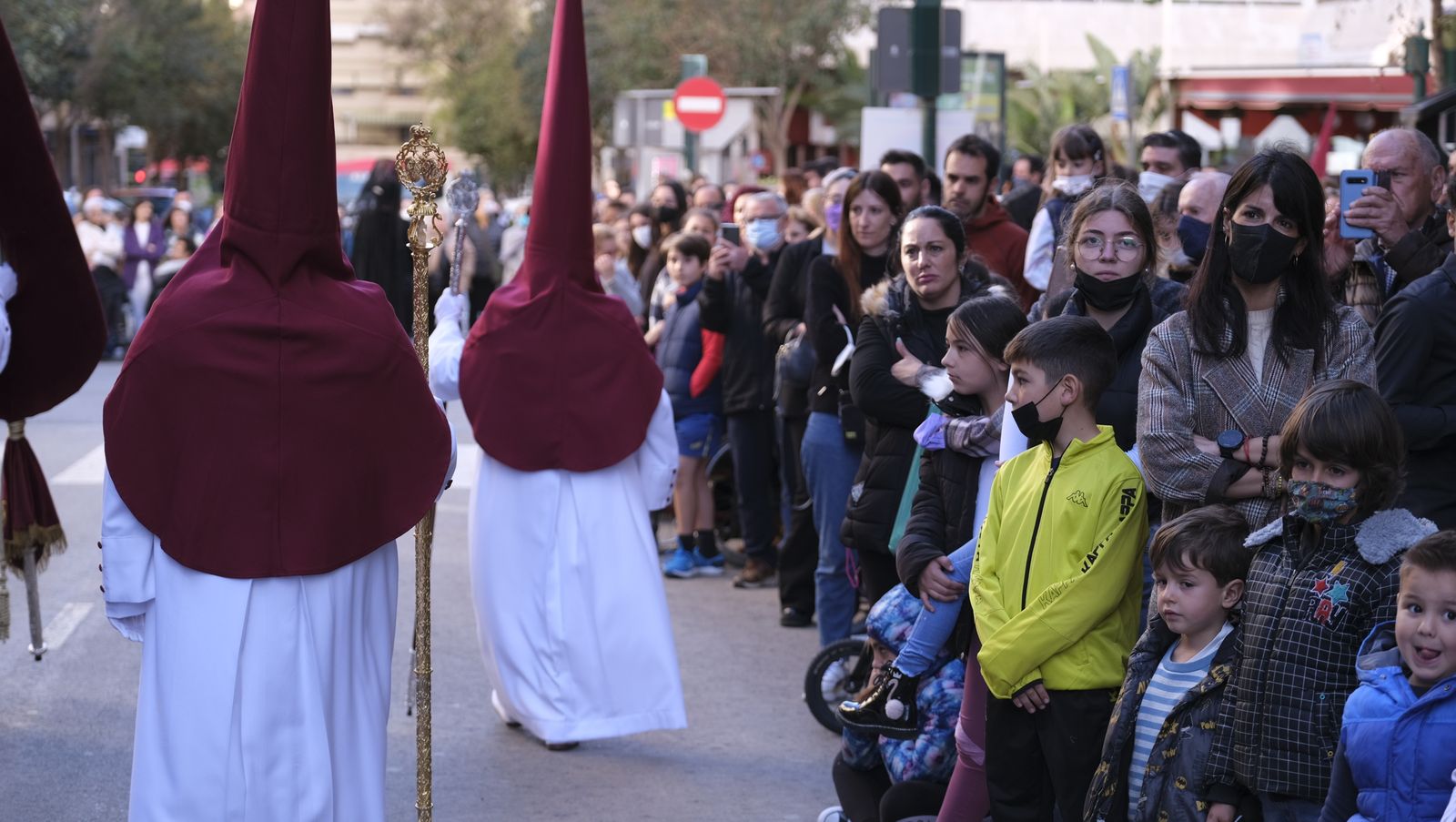 Fotogalería de la procesión de Coronación. Semana Santa Almería 2022.