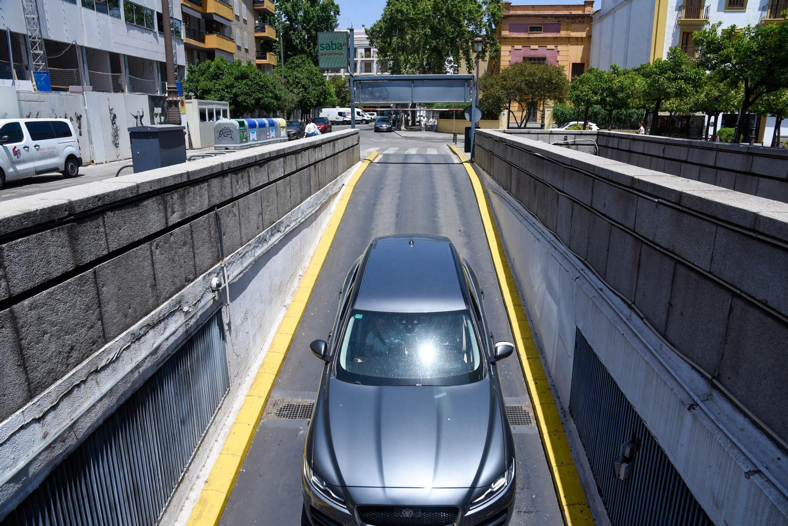 El acceso del aparcamiento rotatorio de la Plaza de la Concordia