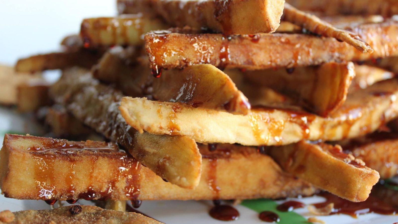 Las berenjenas a la miel es uno de los platos más populares del lugar.