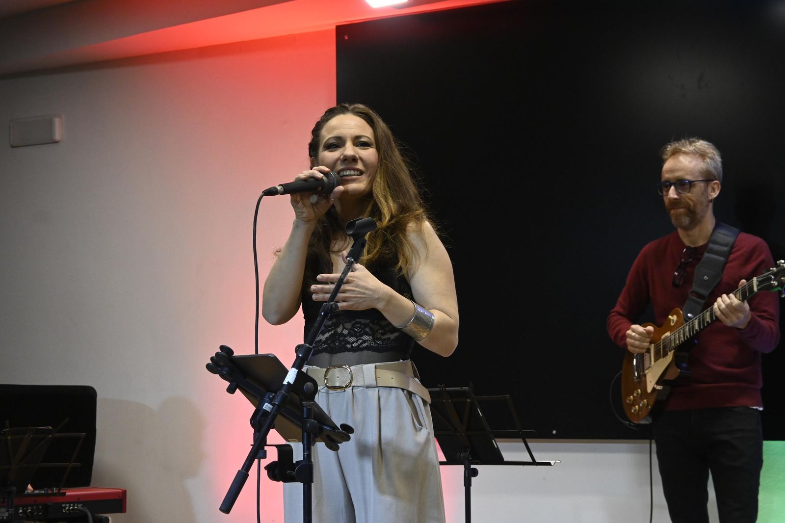 Actuación de Antonia Ferrá dentro del ciclo 'Música y otros ritmos' en imágenes