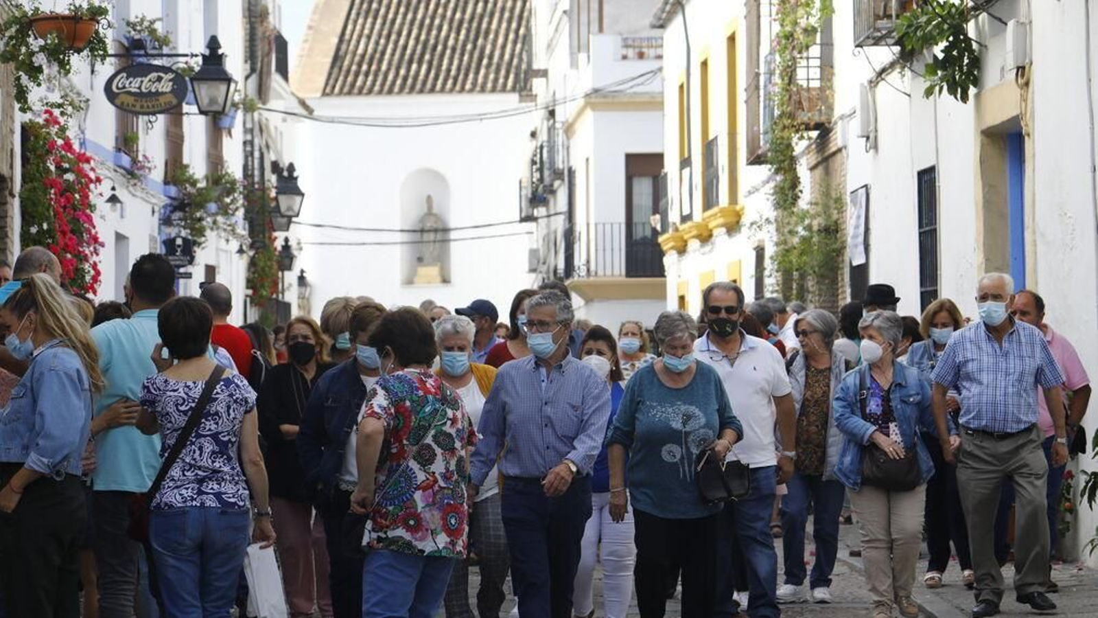Visitantes en Córdoba este fin de semana por la apertura extraordinaria de los Patios. Visitantes en Córdoba este fin de semana por la apertura extraordinaria de los Patios.