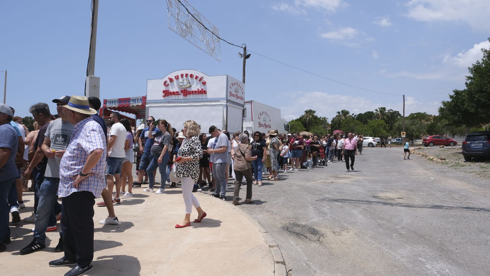 Imágenes de la degustación de huevos fritos con chorizo, en las Fiestas de Santa María del Águila