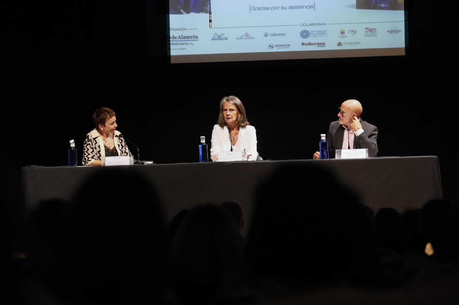 Las imágenes del diario de los libros con Isabel San Sebastián