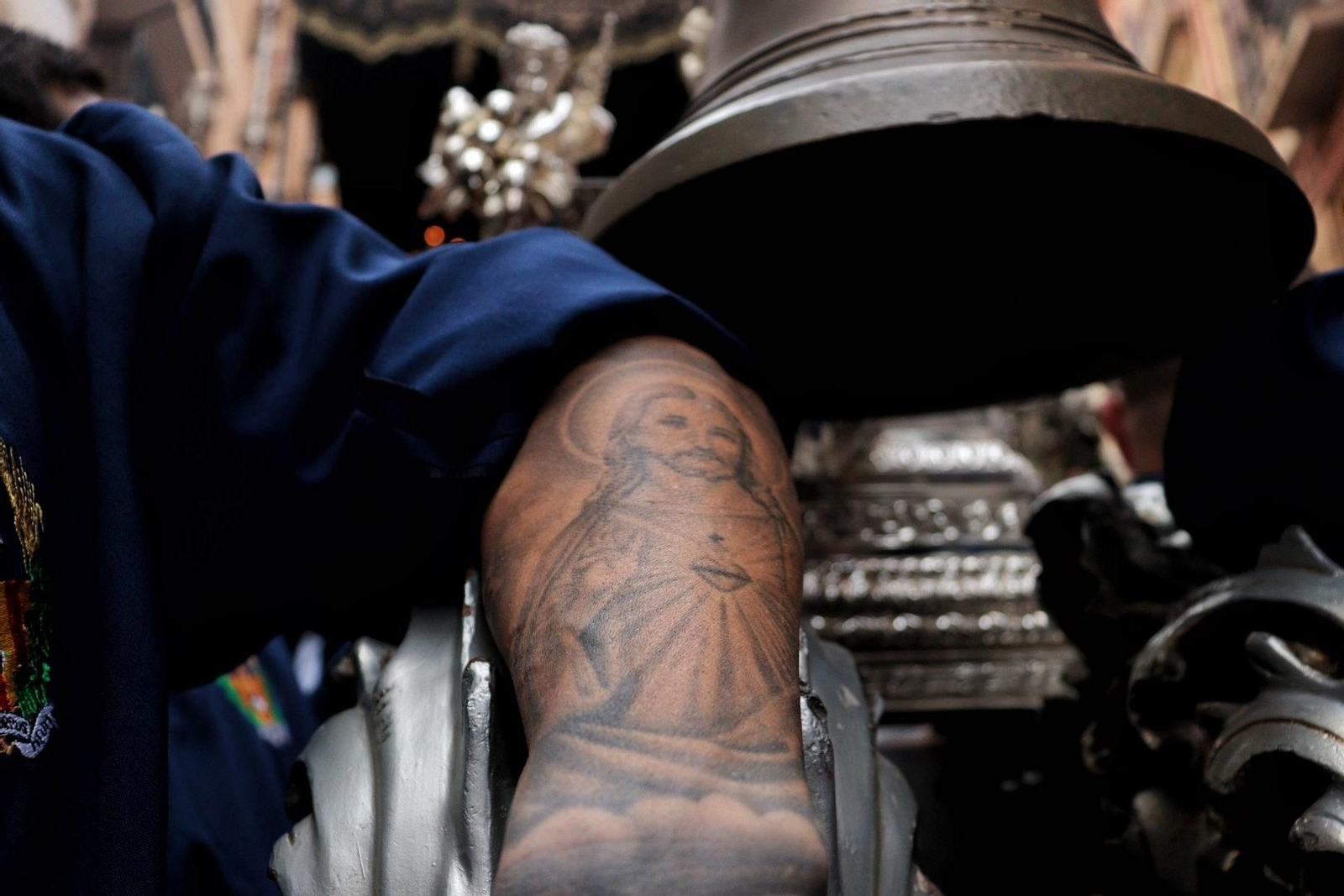 La Sagrada Cena en su procesión de este Jueves Santo en Málaga, en fotos