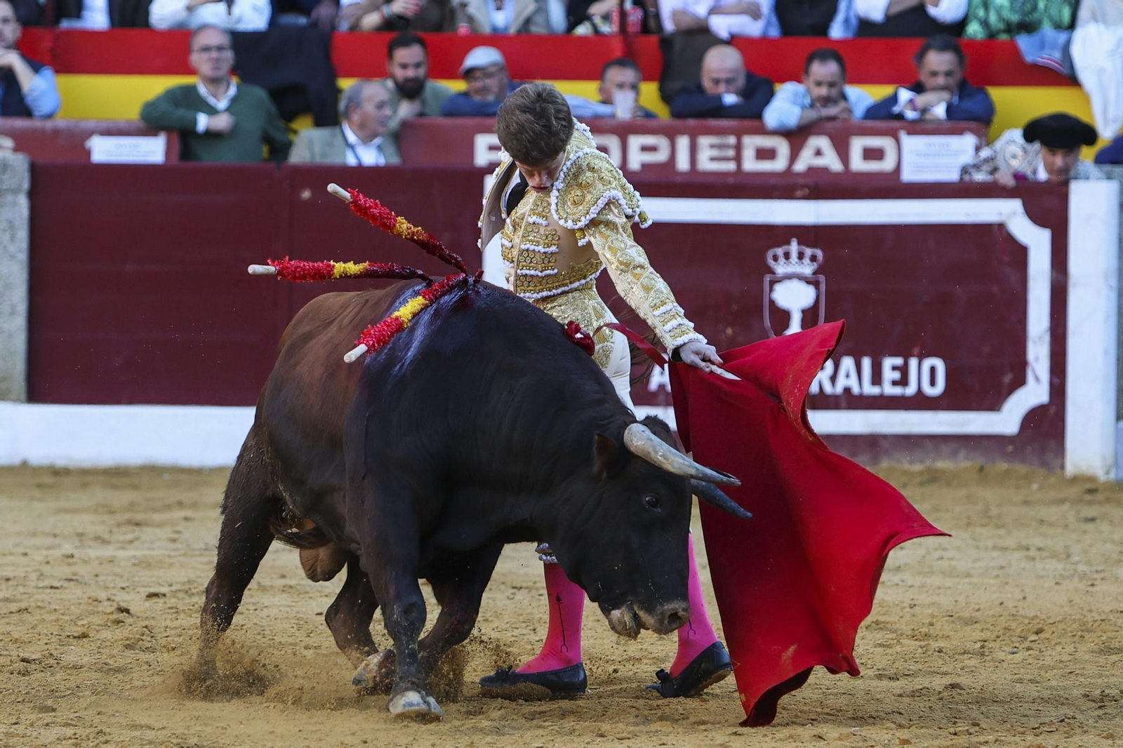 Las fotos de la vuelta a los ruedos de Morante de La Puebla en Almendralejo