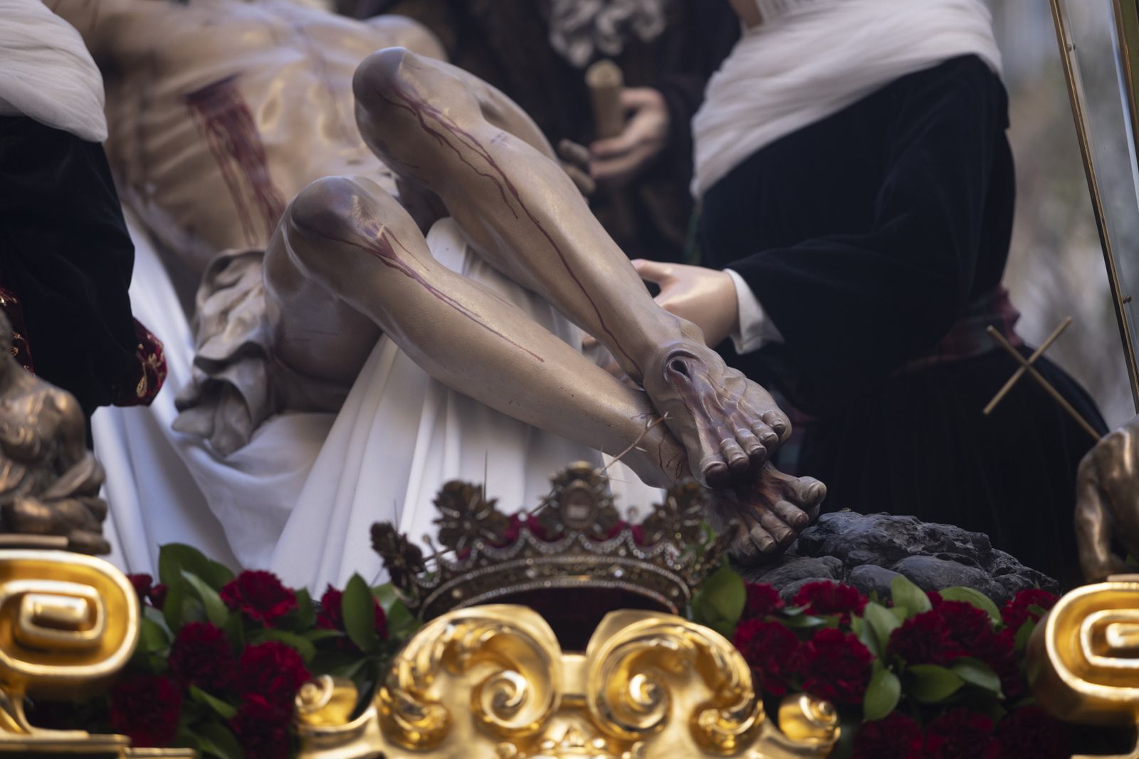 Miércoles Santo: Hermandad de la Santa Cruz de Huelva, en imágenes