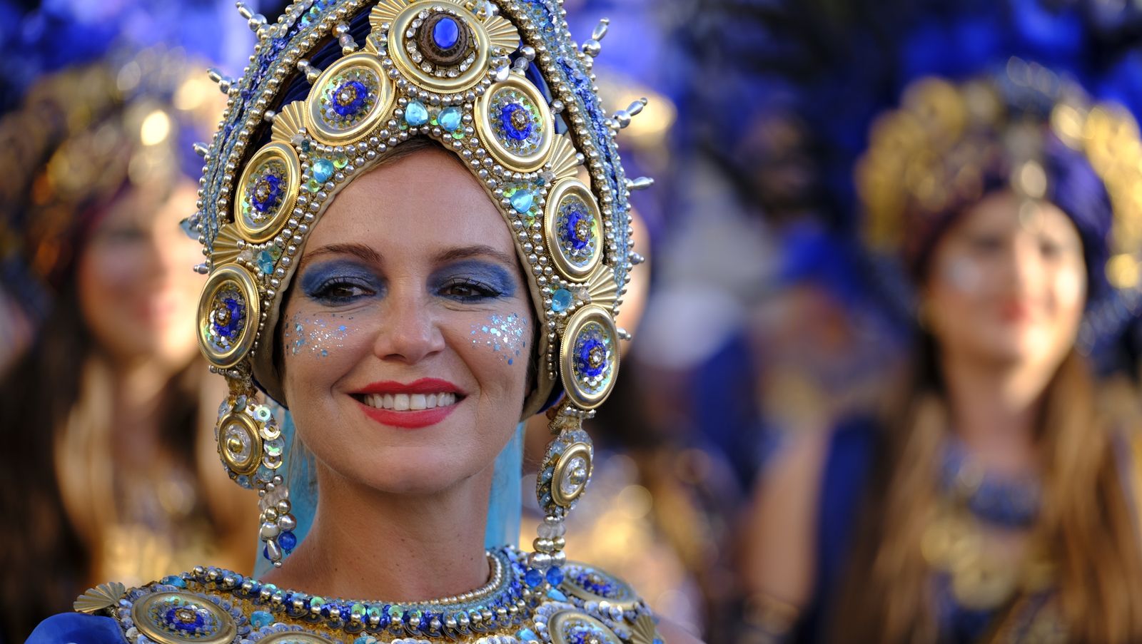 El espectacular desfile de Moros y Cristianos de Mojácar, en imágenes