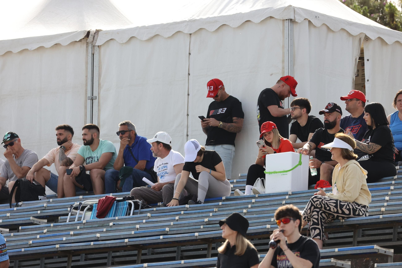 Ambiente del viernes en las gradas del Circuito de Jerez - Ángel Nieto