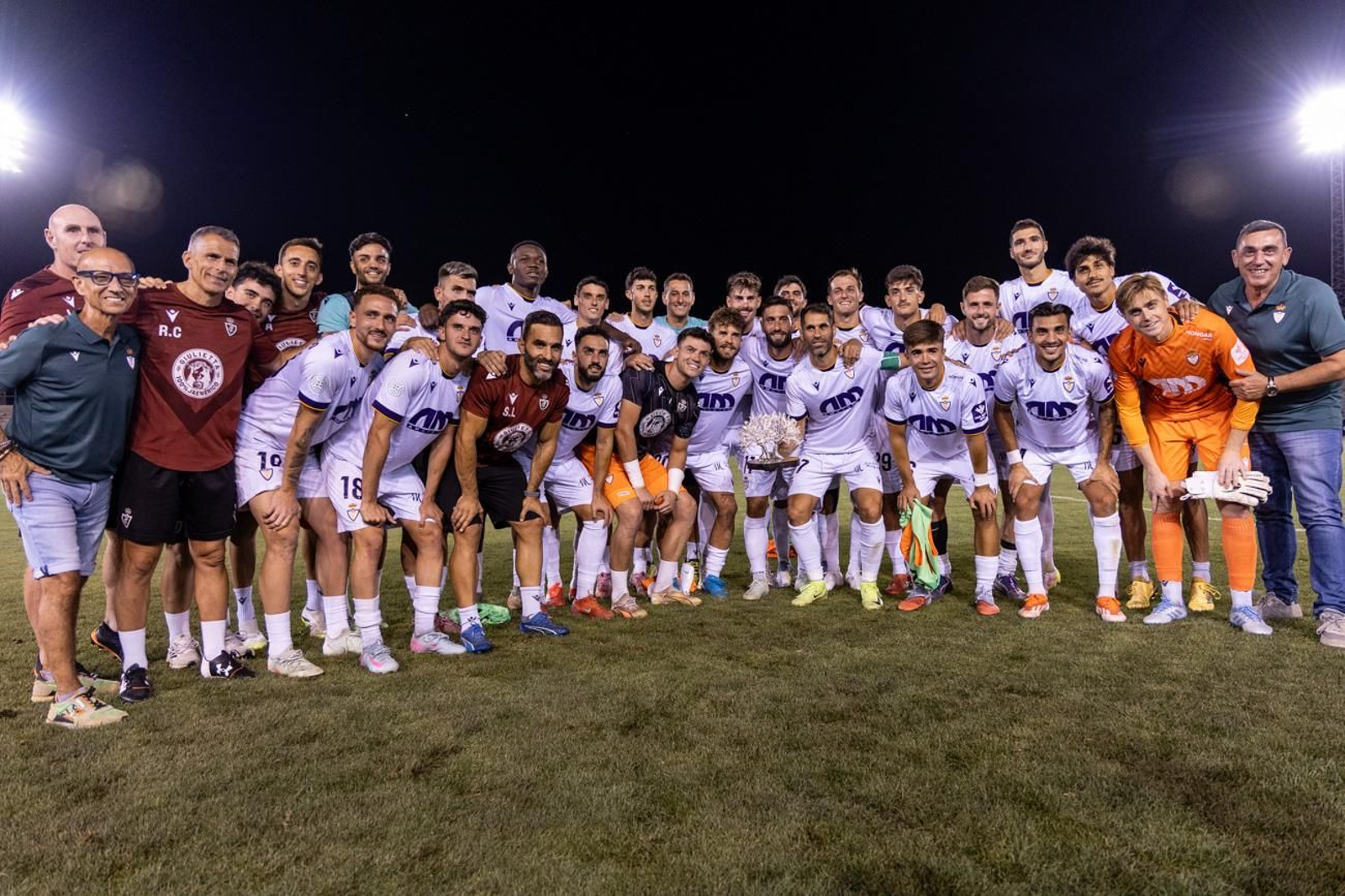 Las mejores imágenes del Real Jaén 3 - 2 Granada CF en el XLI Trofeo del Olivo