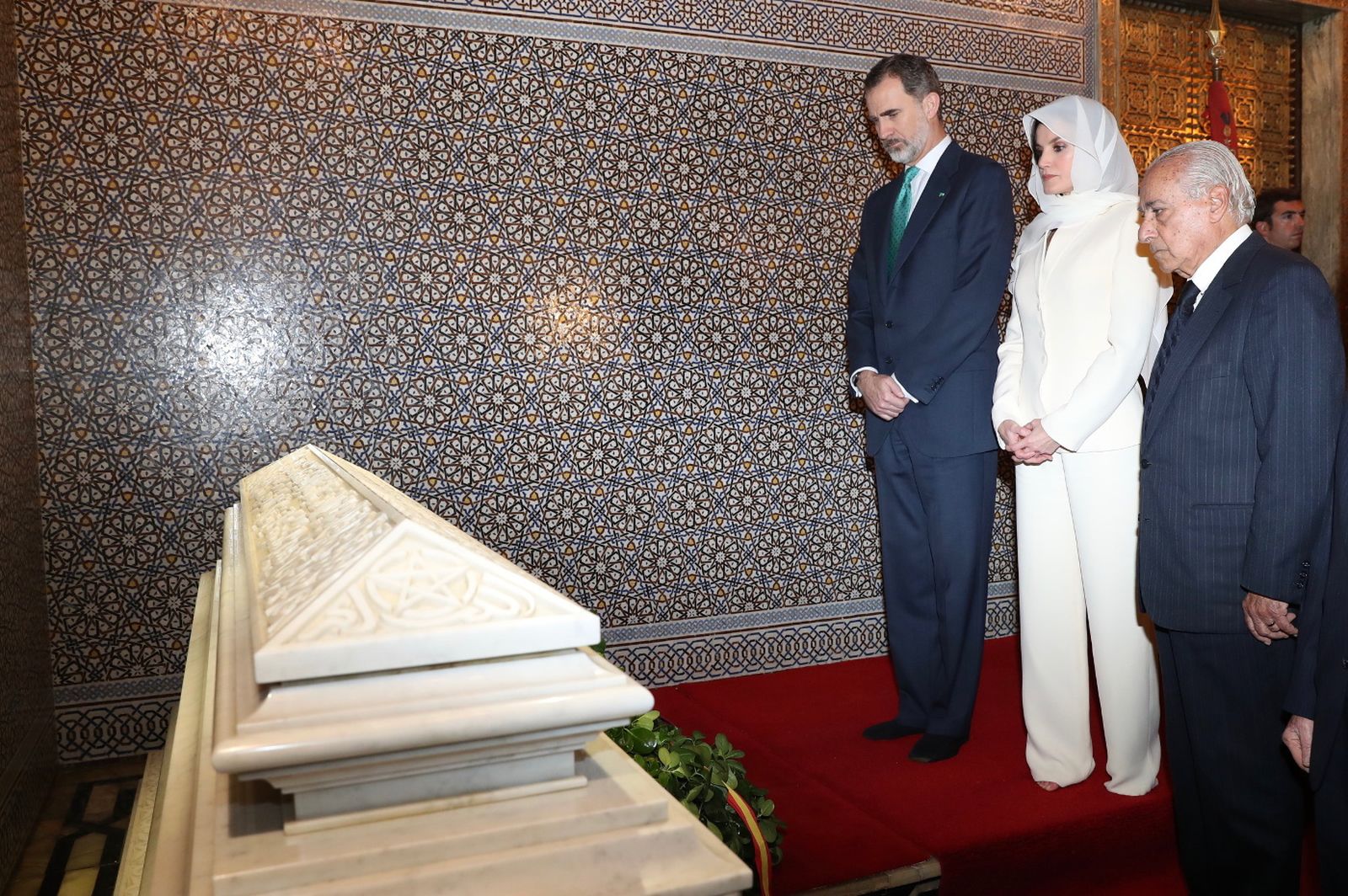 Los Reyes Felipe VI  y Letizia, en el Mausoleo de Mohamed V