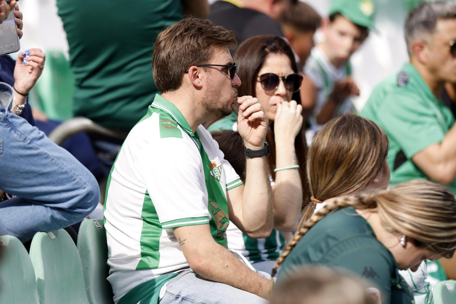 Búscate en las fotos del Betis - Villarreal