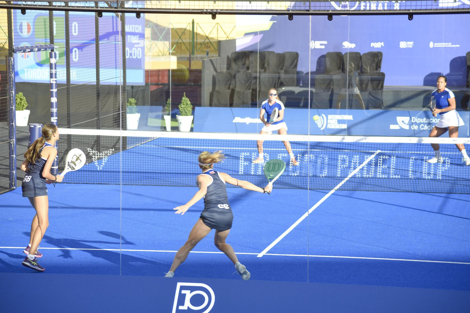 Fotos de la primera jornada del FIP Euro Pádel Cup de La Línea