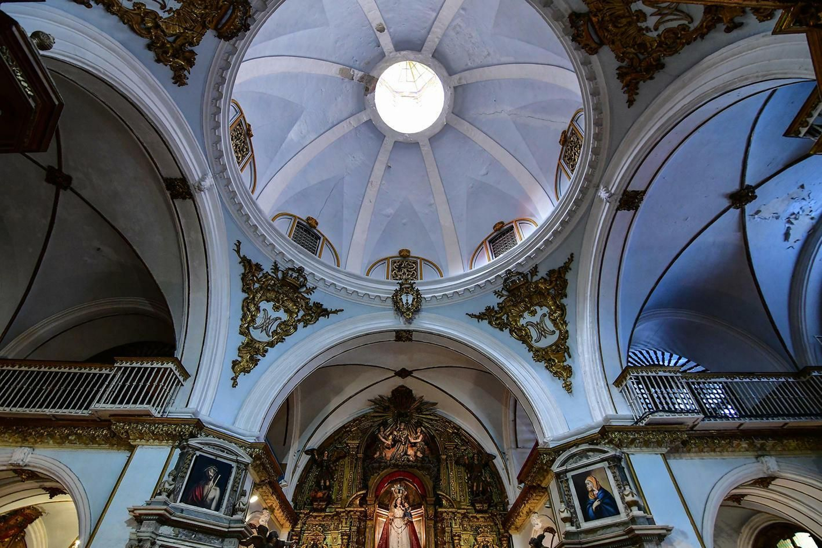 El mal estado de la iglesia de San Juan de Dios