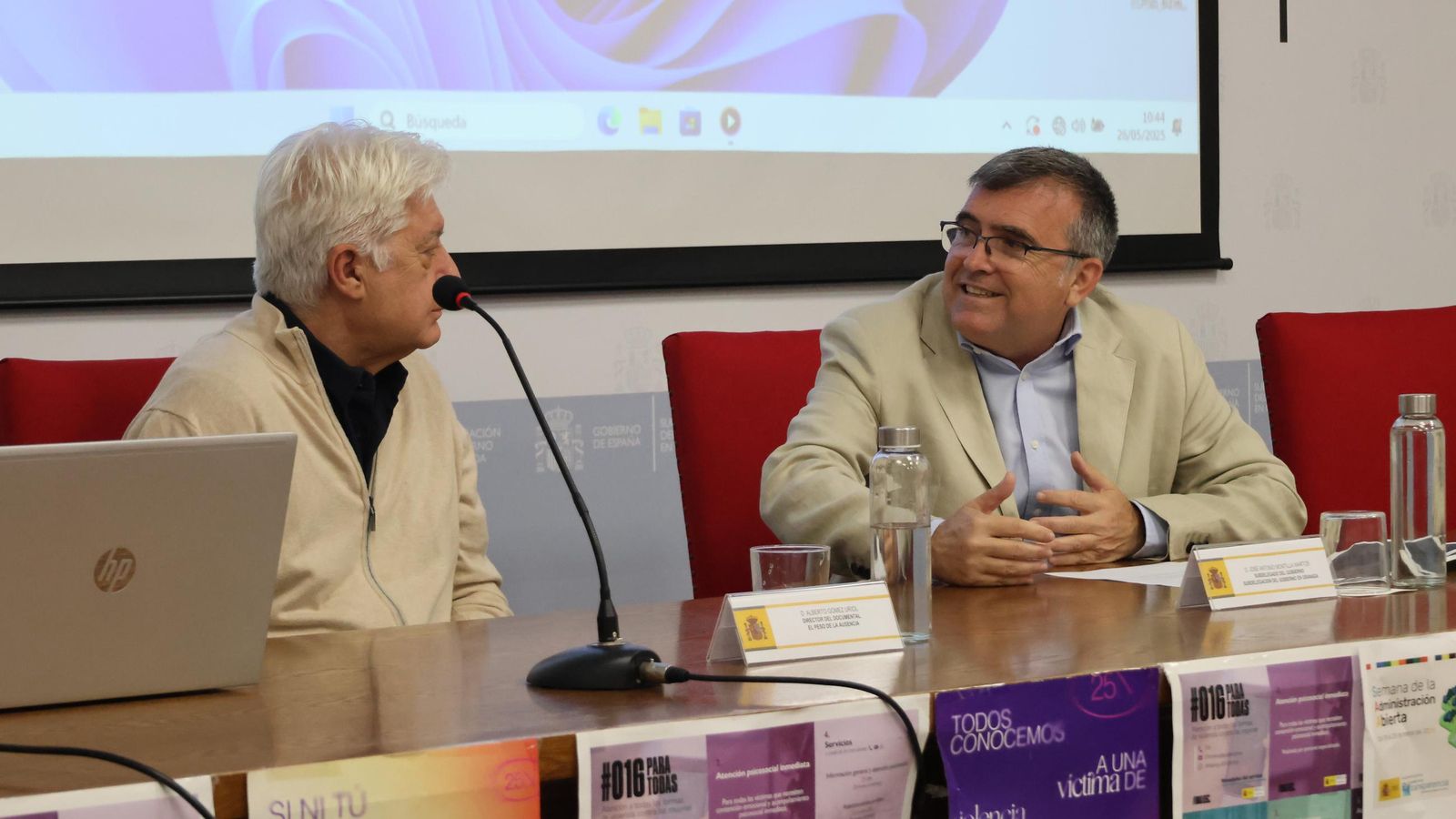 El subdelegado del Gobierno, José Antonio Montilla, junto al director Alberto Gómez Uriol