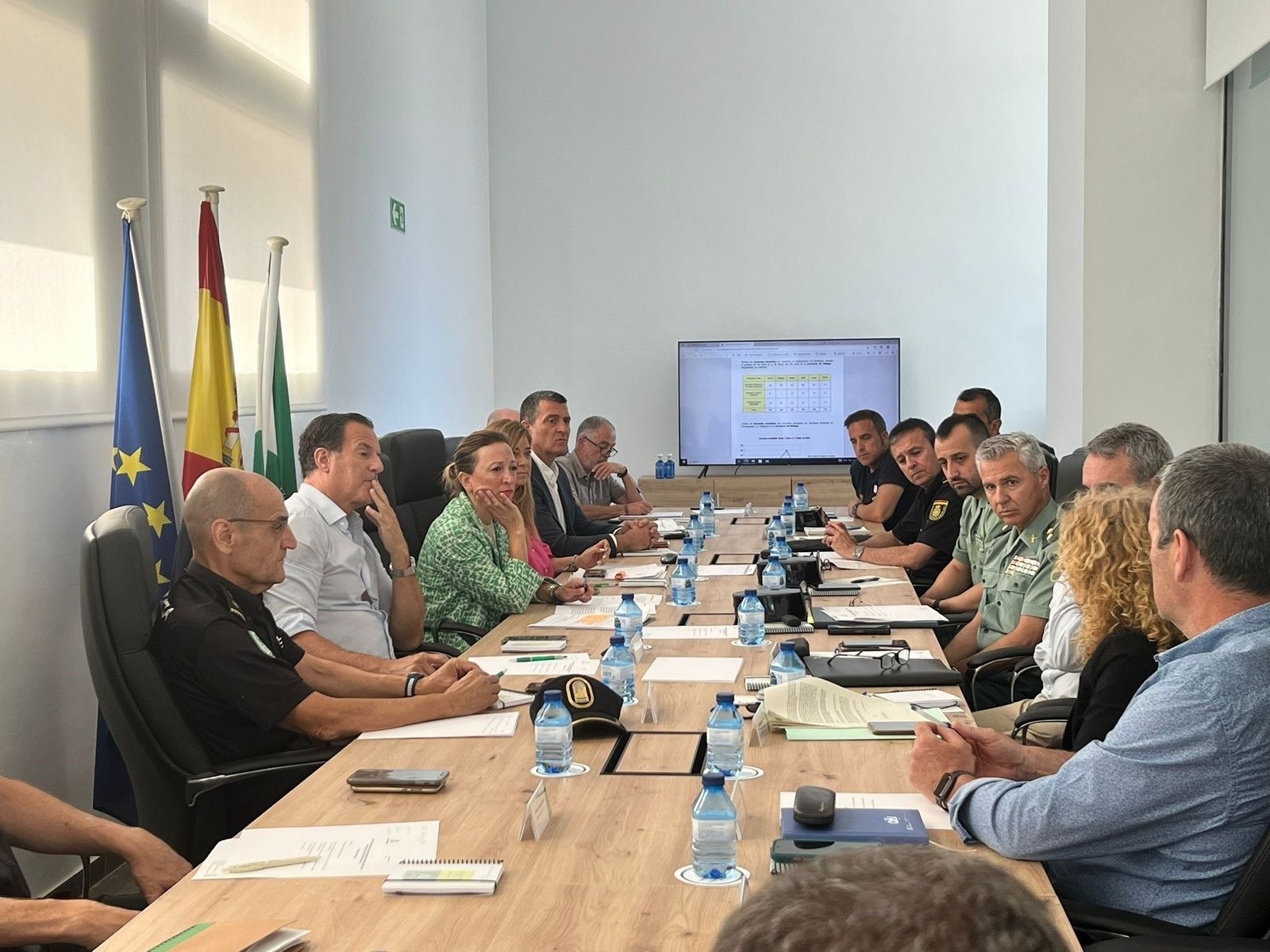 Reunión de la delegada Patricia Navarro con la coordinación de Emergencias 112.