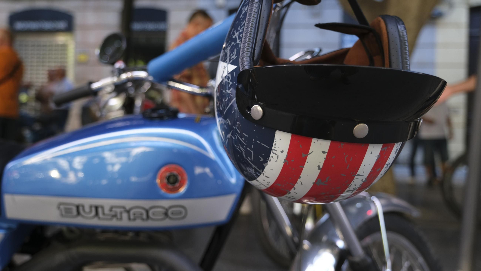 Exposición de Motos Antiguas de la Feria de Almería, en imágenes