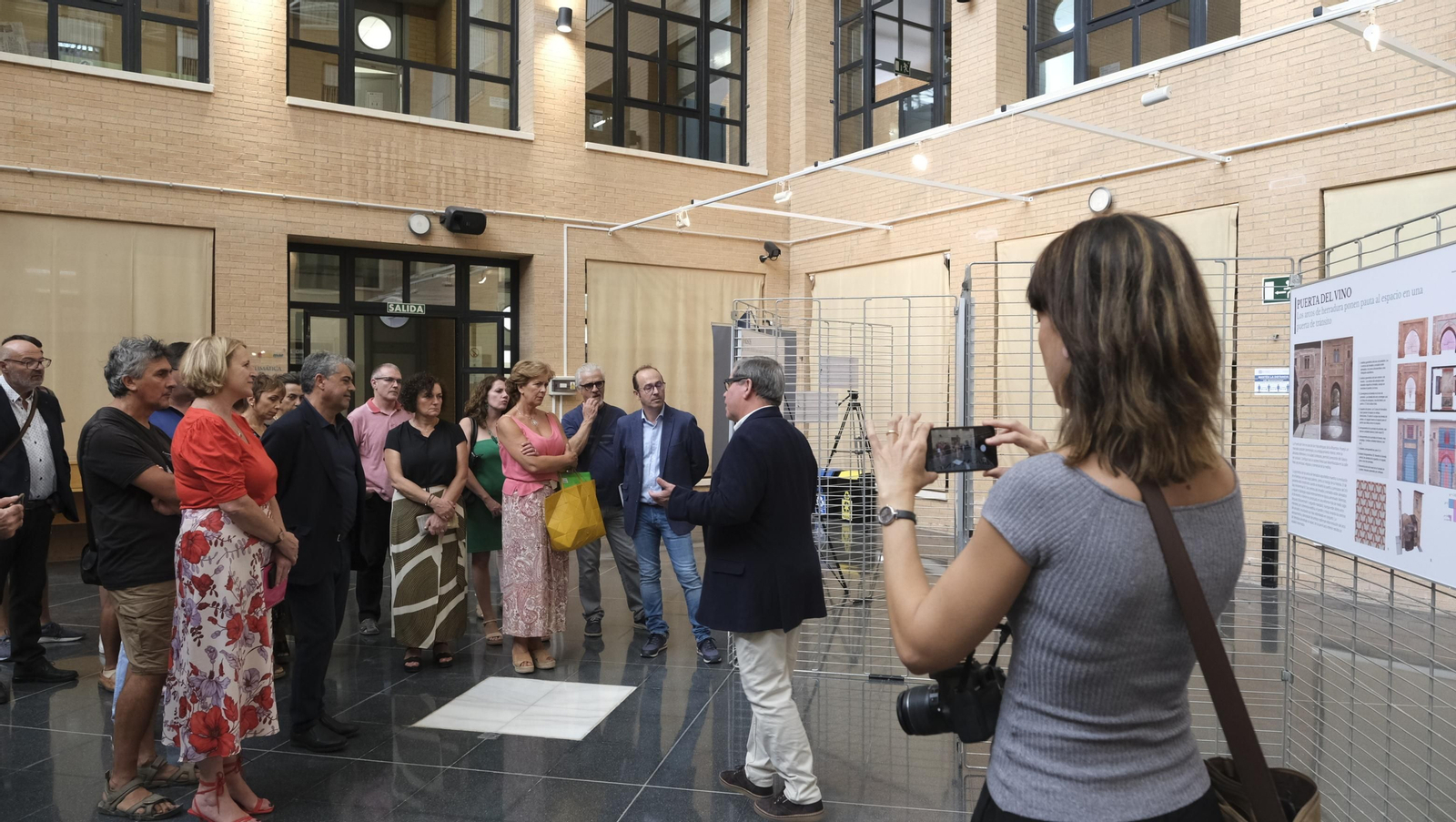 Imágenes de la inauguración de la exposición 'Paseo Matemático Al-Ándalus' en la Universidad de Almería