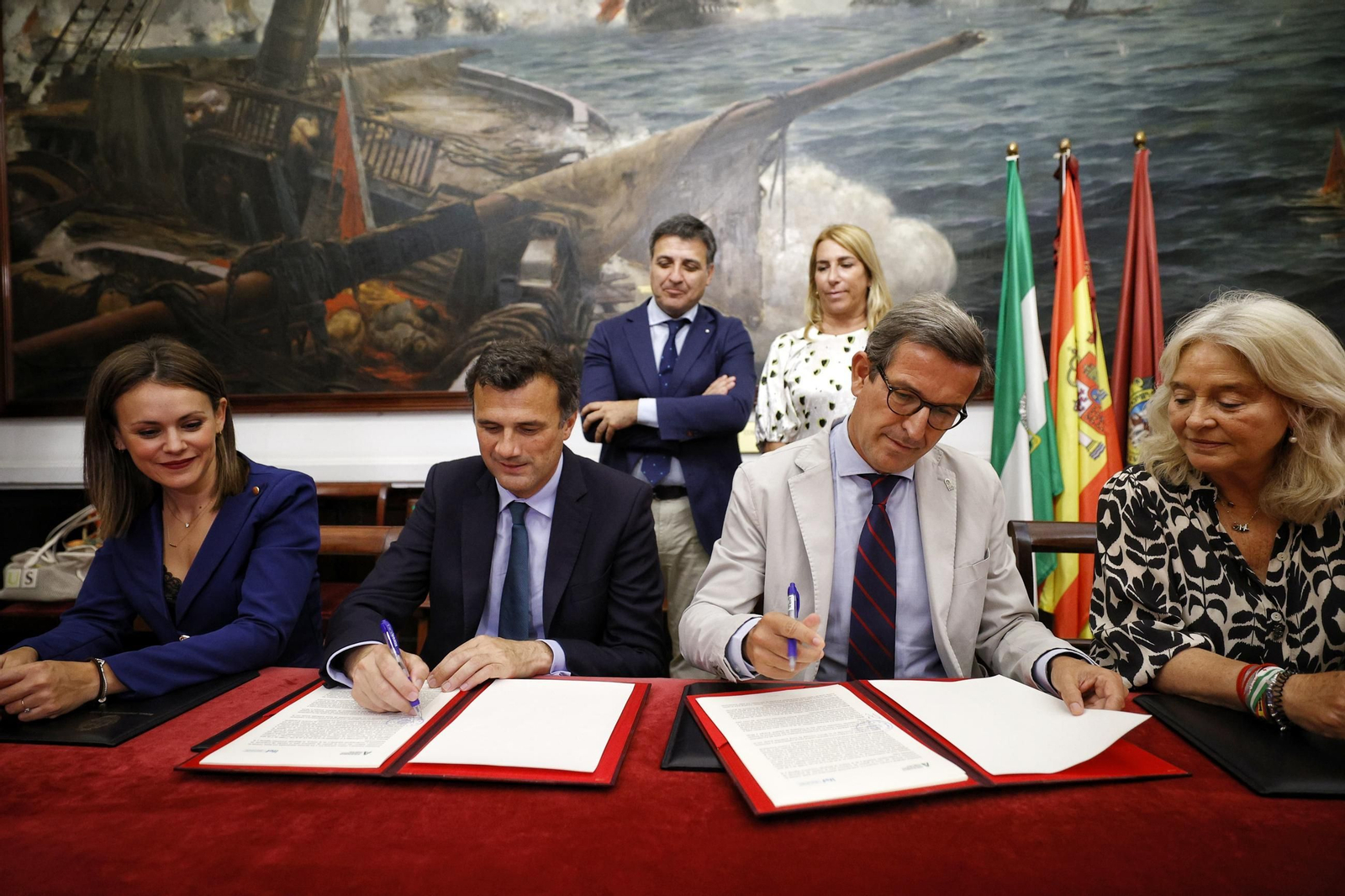 Firma del convenio entre el Ayuntamiento y Junta para la colaboración en el proyecto tractor de la industria auxiliar naval-