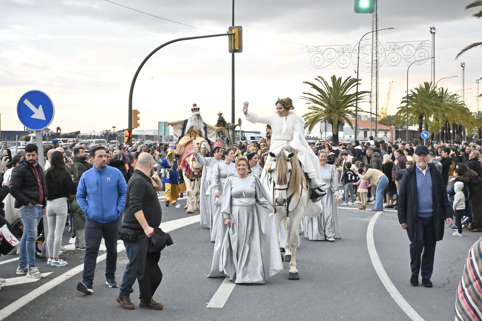 Las mejores fotografías de la llegada de los Reyes Magos a Huelva
