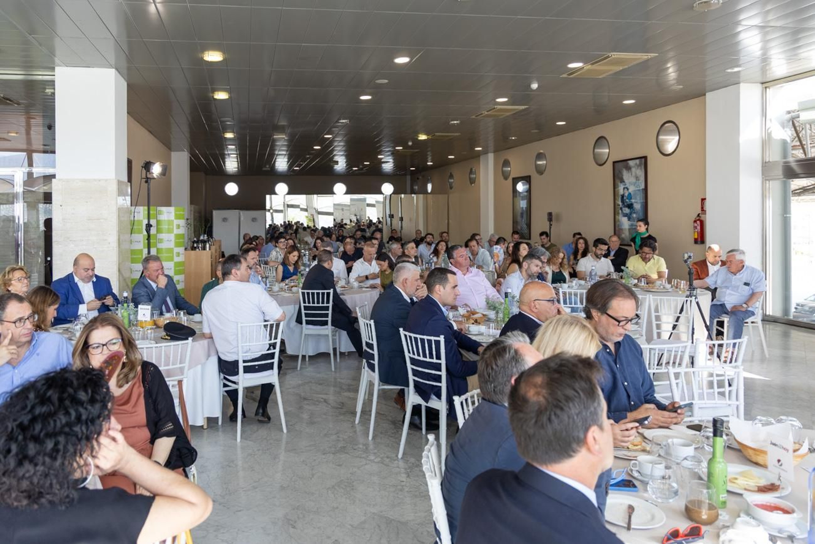 Desayuno, Coloquio "Redefiniendo el Rumbo: Jaén y su Nuevo Modelo de Ciudad"