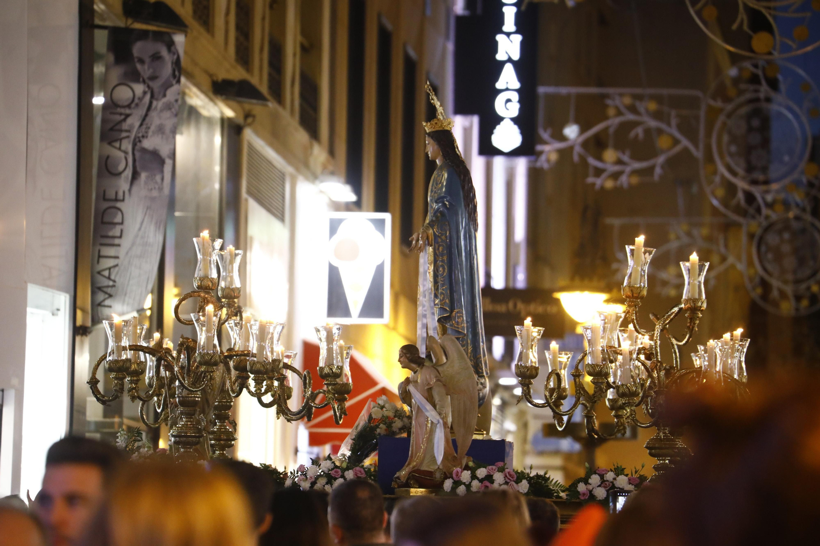 La procesión de la Virgen Milagrosa de Córdoba, en imágenes