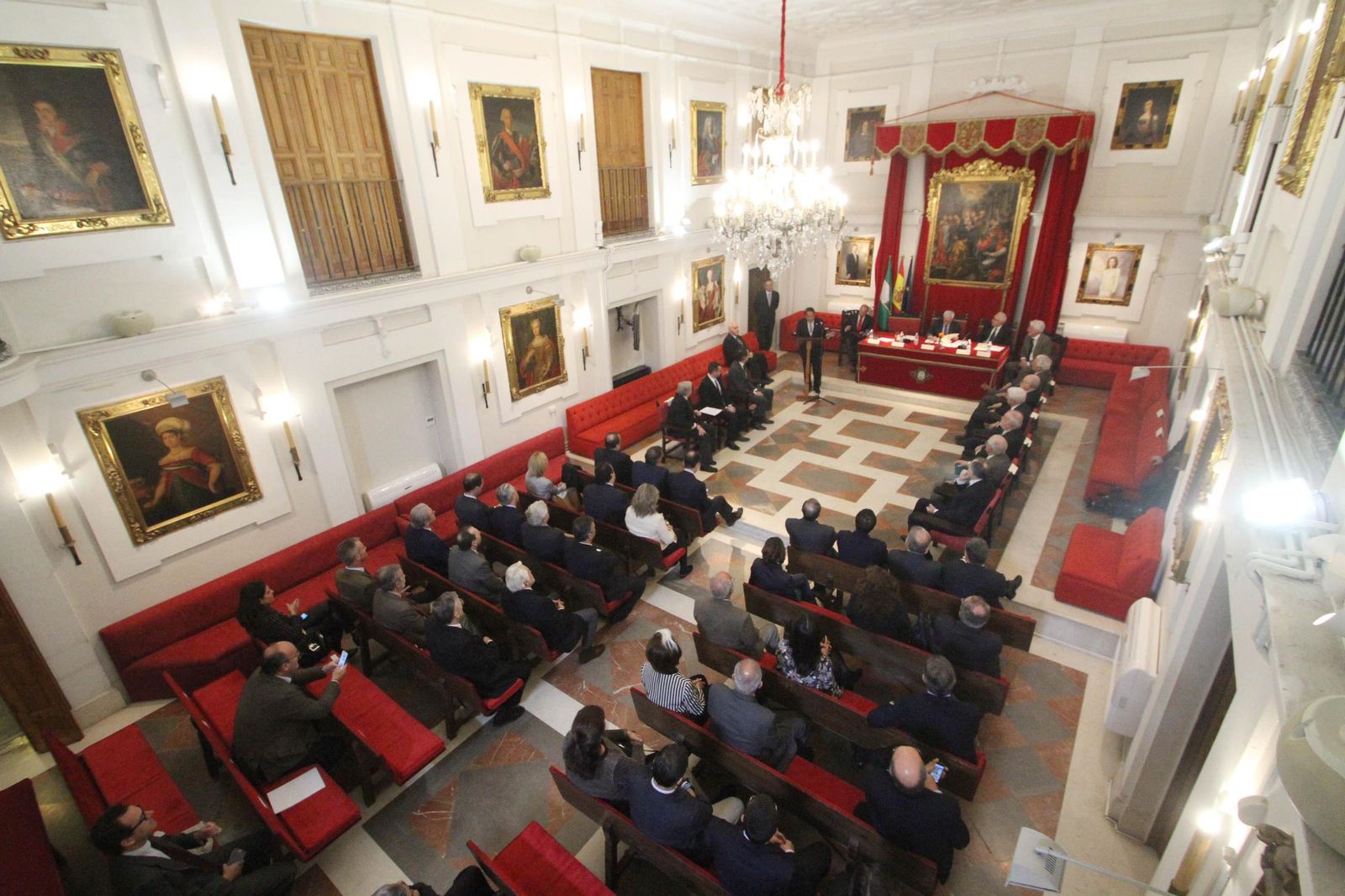 El Salón Ramón y Cajal de la Real Academia de Medicina de Sevilla.