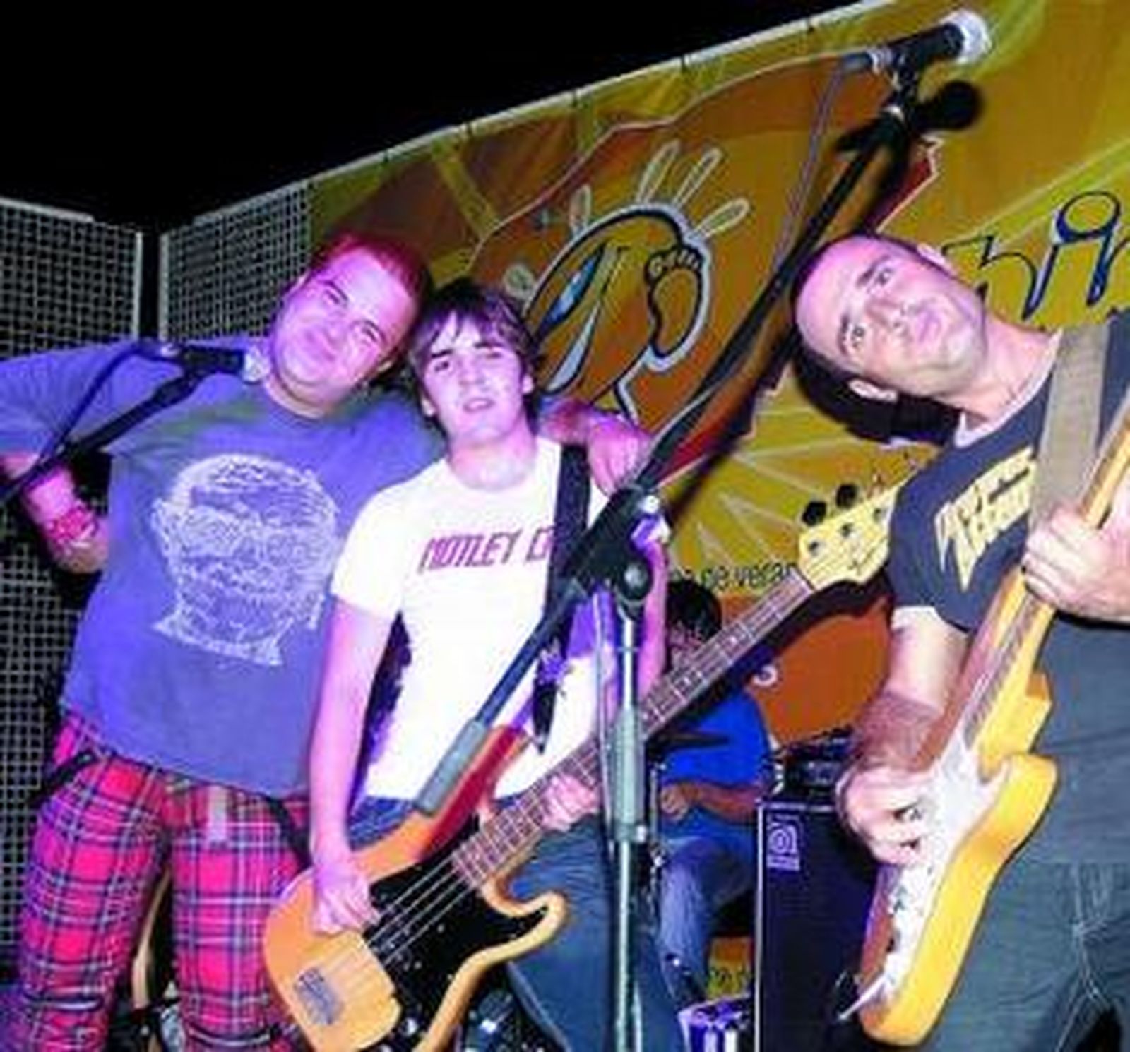 Cuatro durante su actuación del domingo en Roquetas.