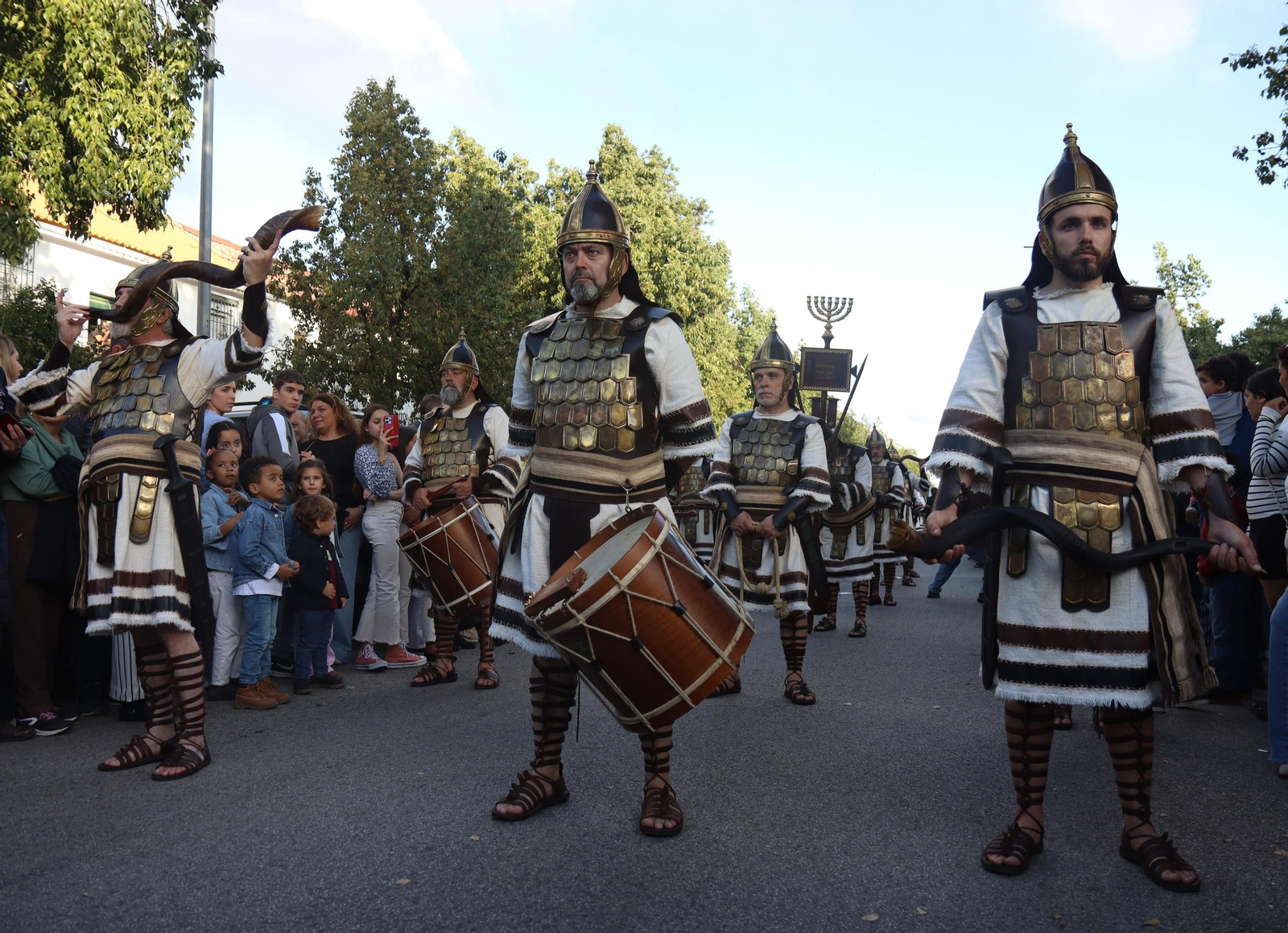 La Hermandad de La Milagrosa en la Semana Santa de Sevilla 2025